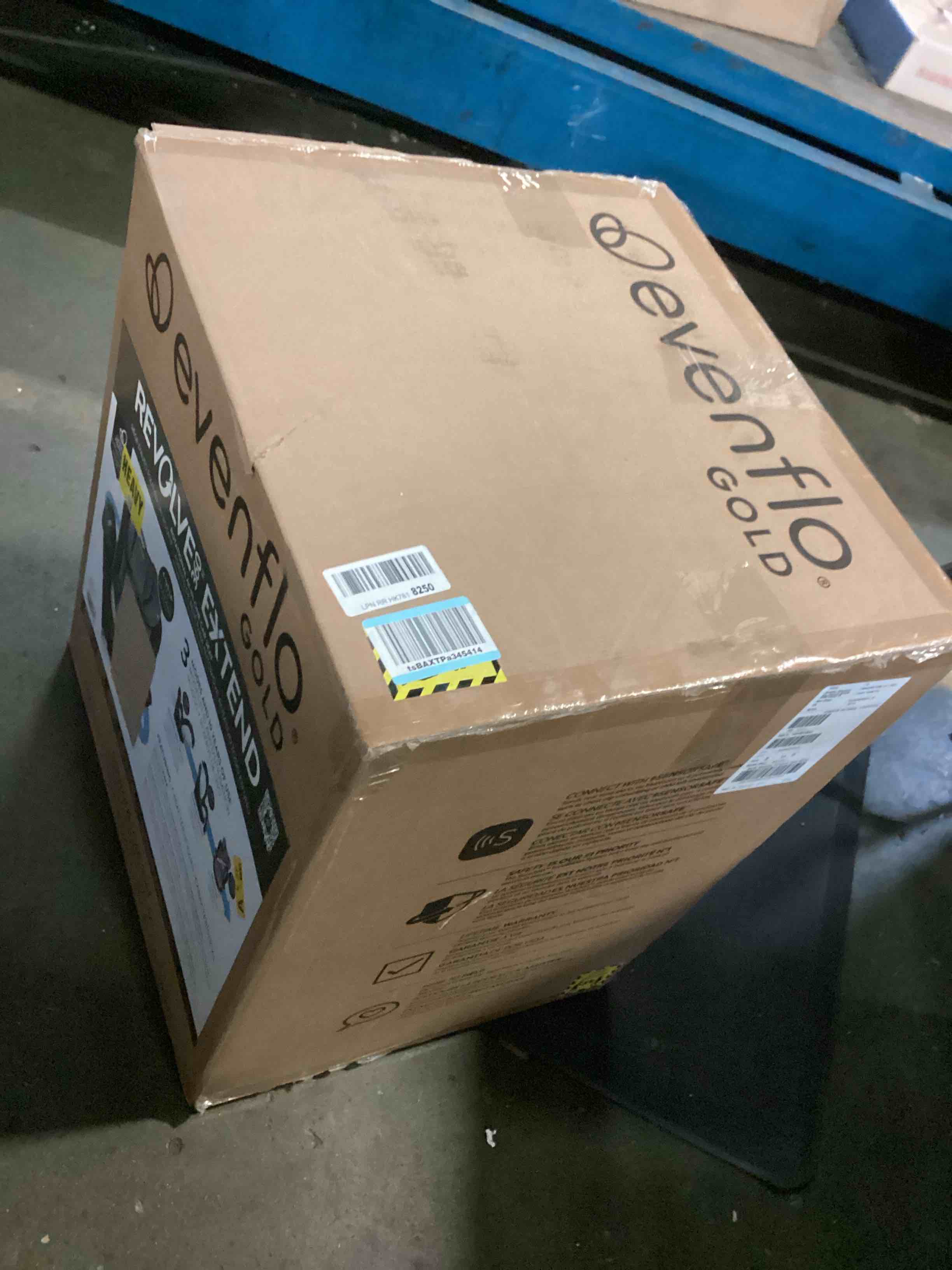 https://s3.amazonaws.com/lotting-images-prod/bidfta/BLU5349840_1701955423253.jpeg