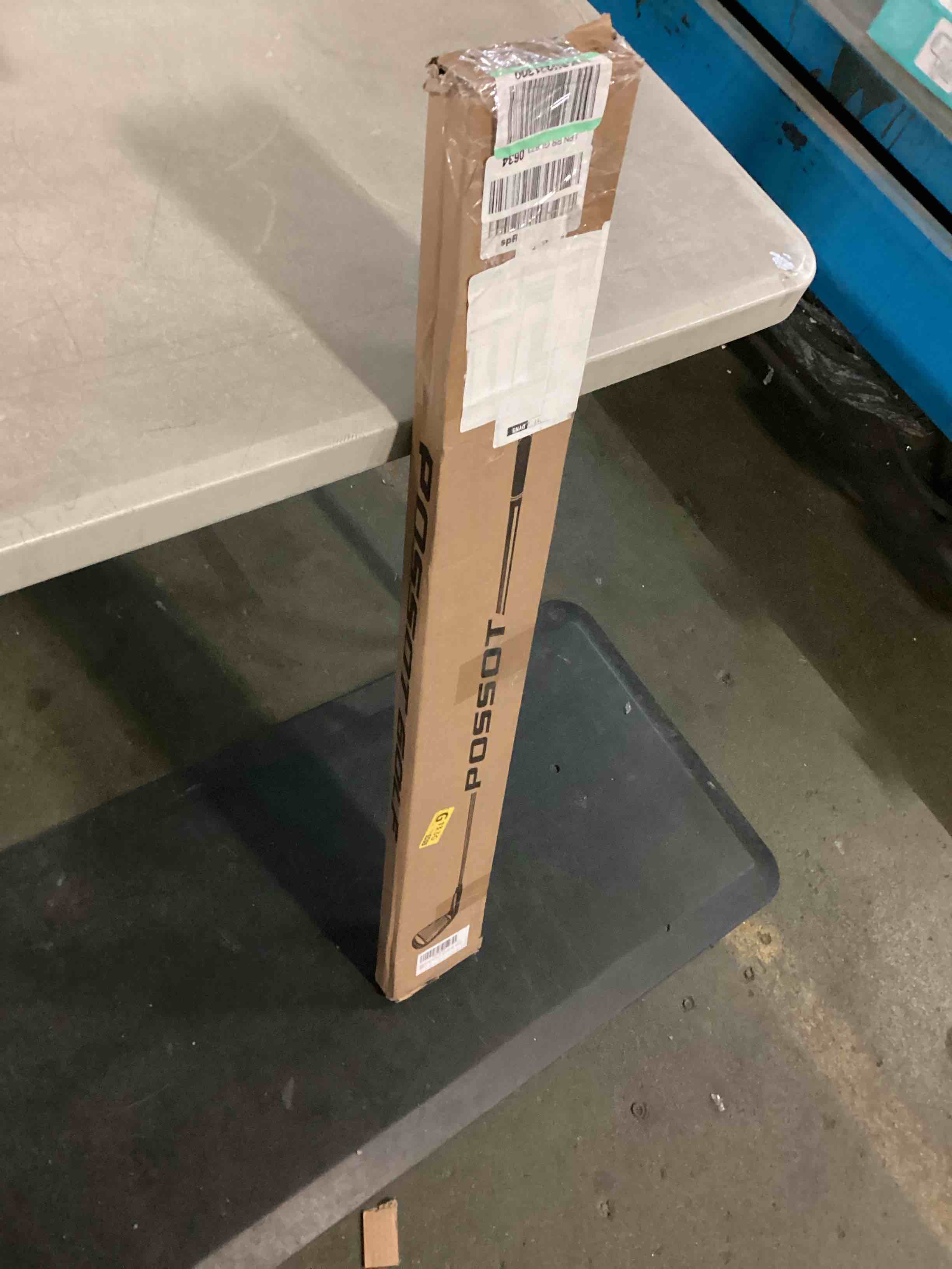 https://s3.amazonaws.com/lotting-images-prod/bidfta/BLU5350034_1702041168833.jpeg