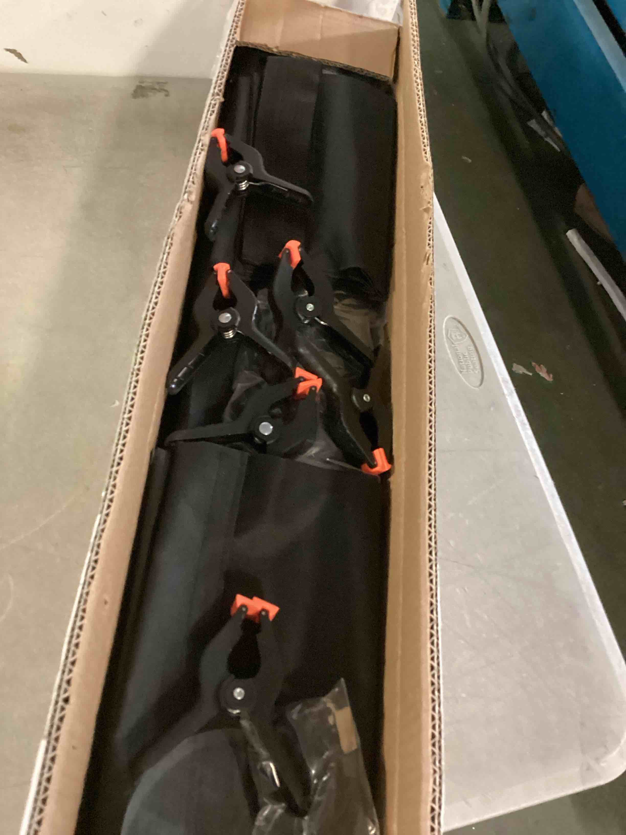 https://s3.amazonaws.com/lotting-images-prod/bidfta/BLU5350125_1702052844538.jpeg