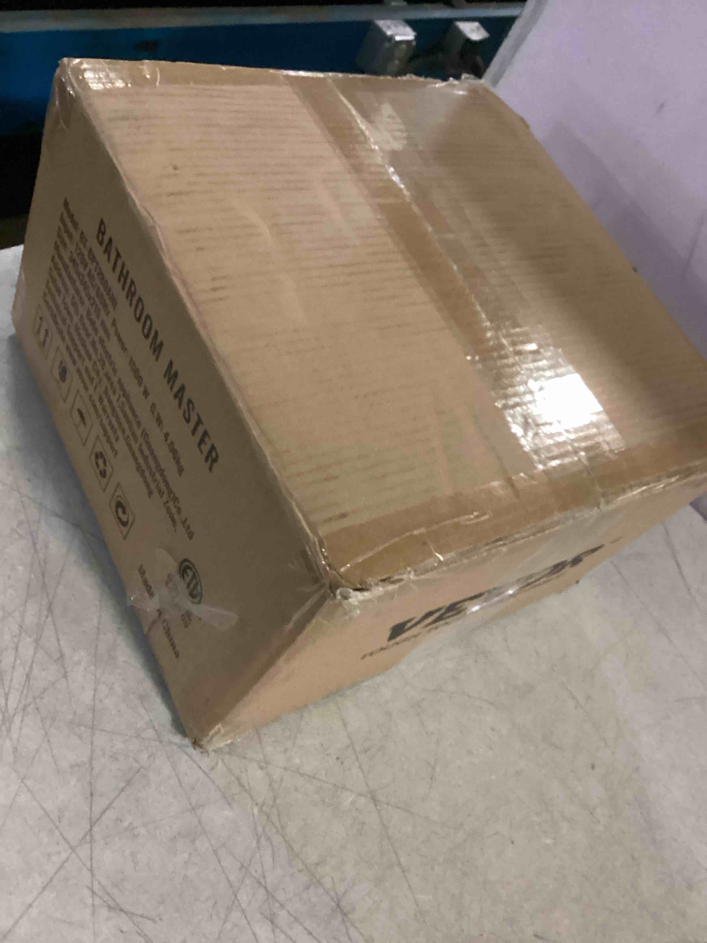 https://s3.amazonaws.com/lotting-images-prod/bidfta/BLU5350235_1702301870032.jpeg