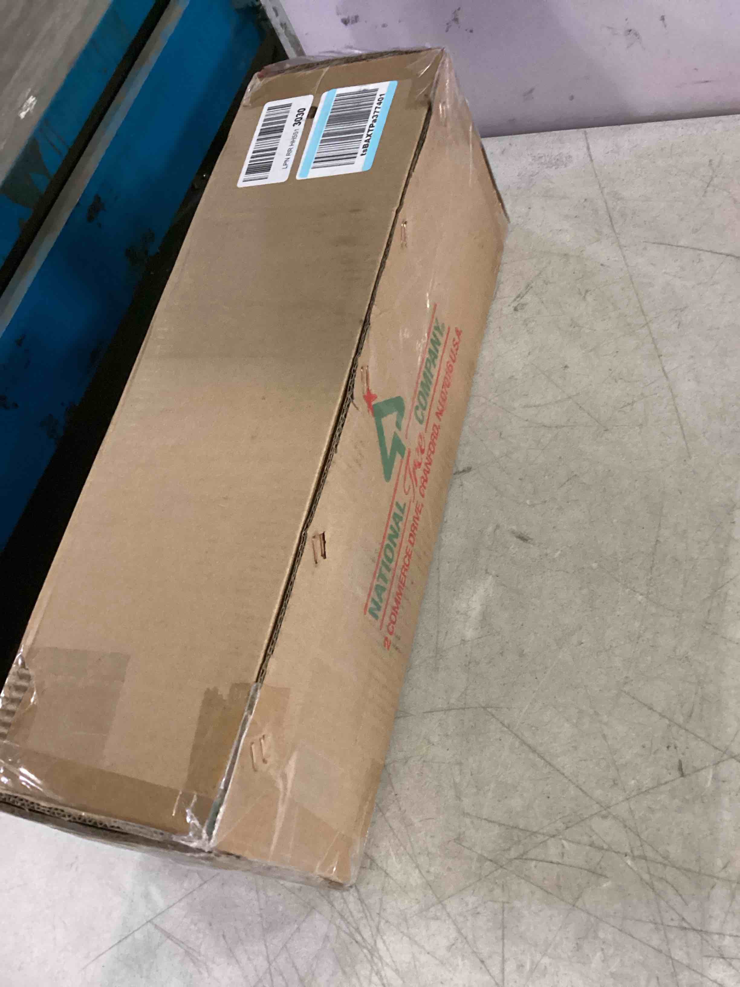 https://s3.amazonaws.com/lotting-images-prod/bidfta/BLU5350259_1702304558807.jpeg