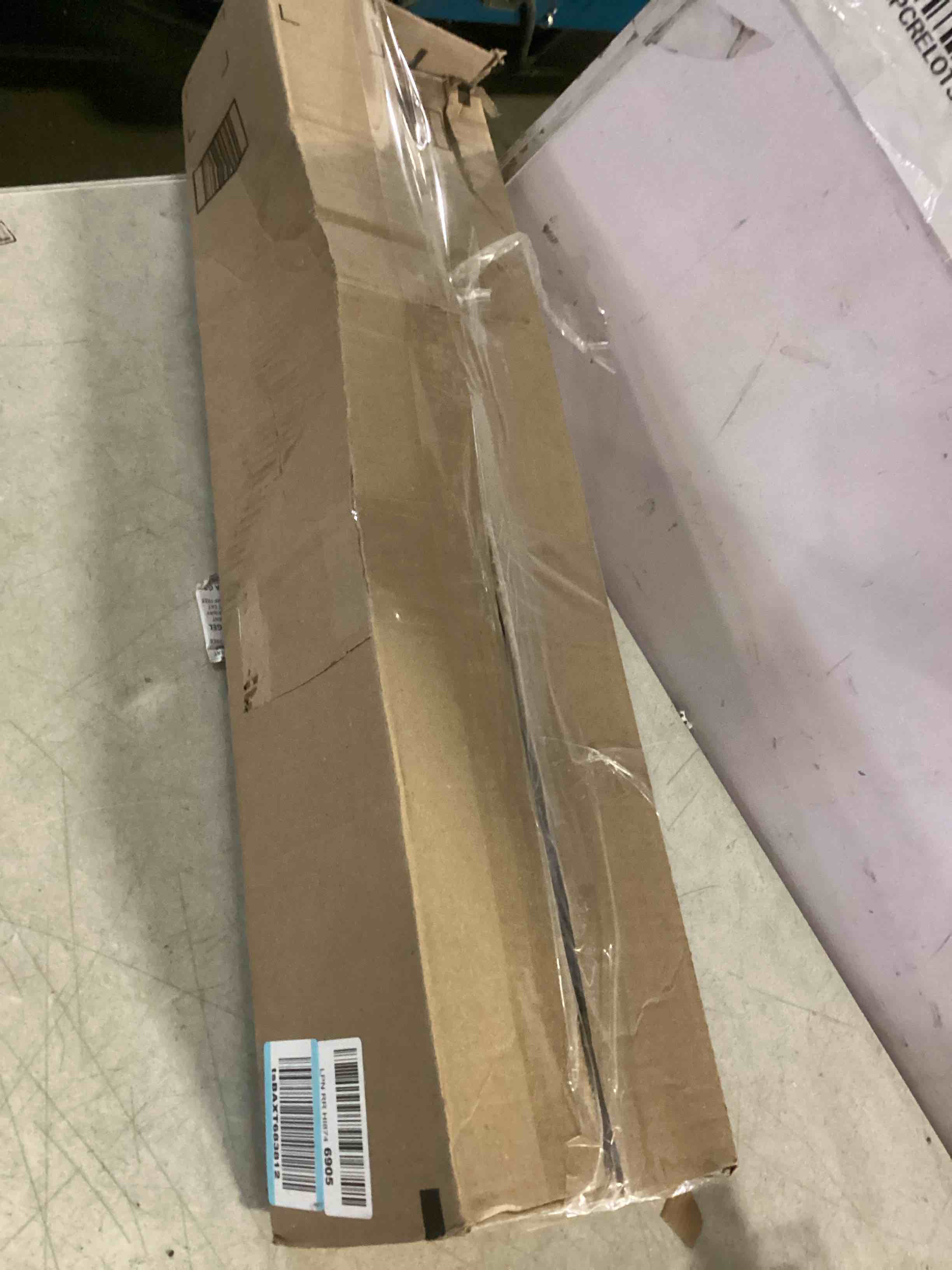 https://s3.amazonaws.com/lotting-images-prod/bidfta/BLU5350290_1702309047996.jpeg