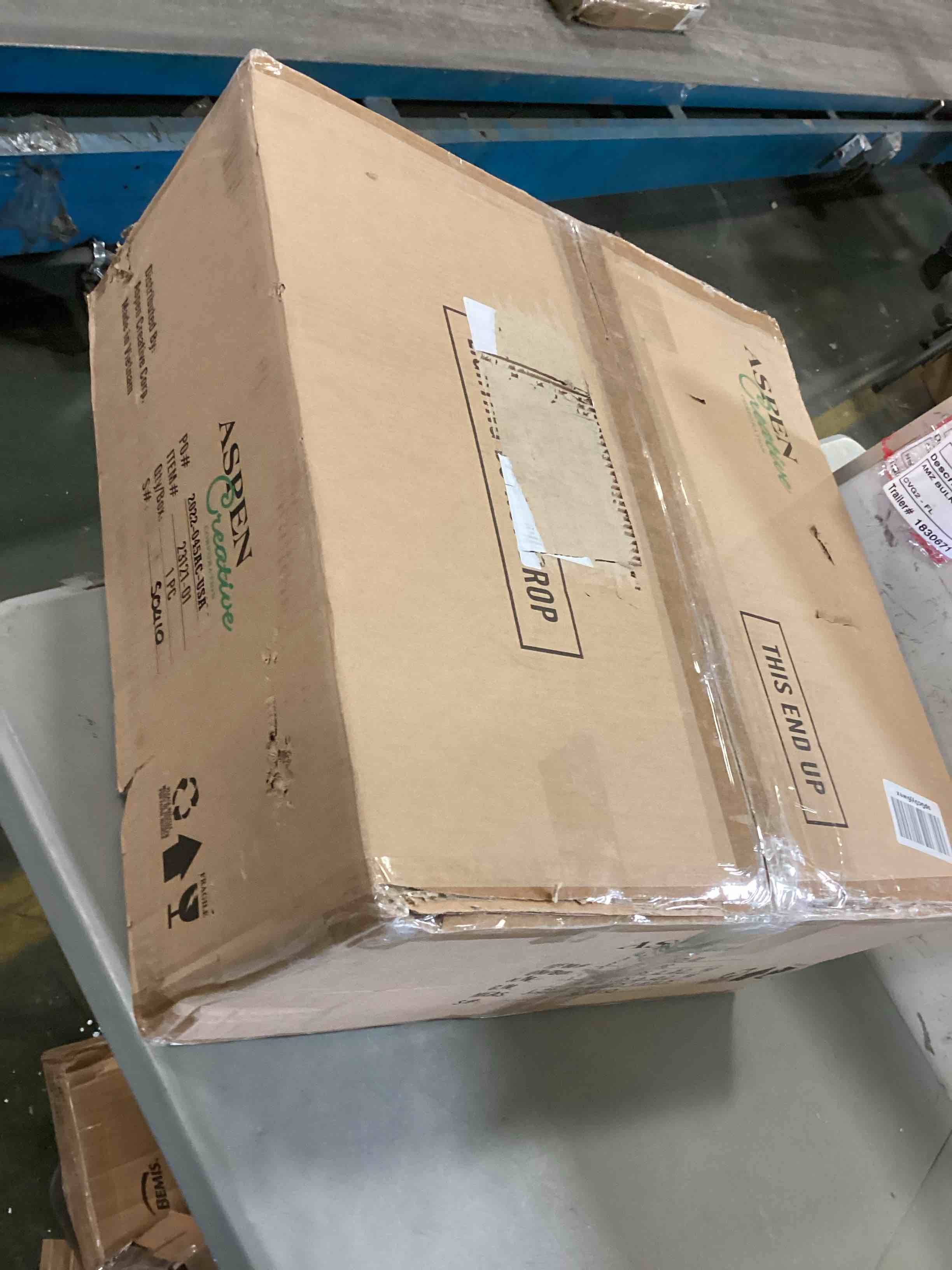 https://s3.amazonaws.com/lotting-images-prod/bidfta/BLU5350658_1702482623414.jpeg