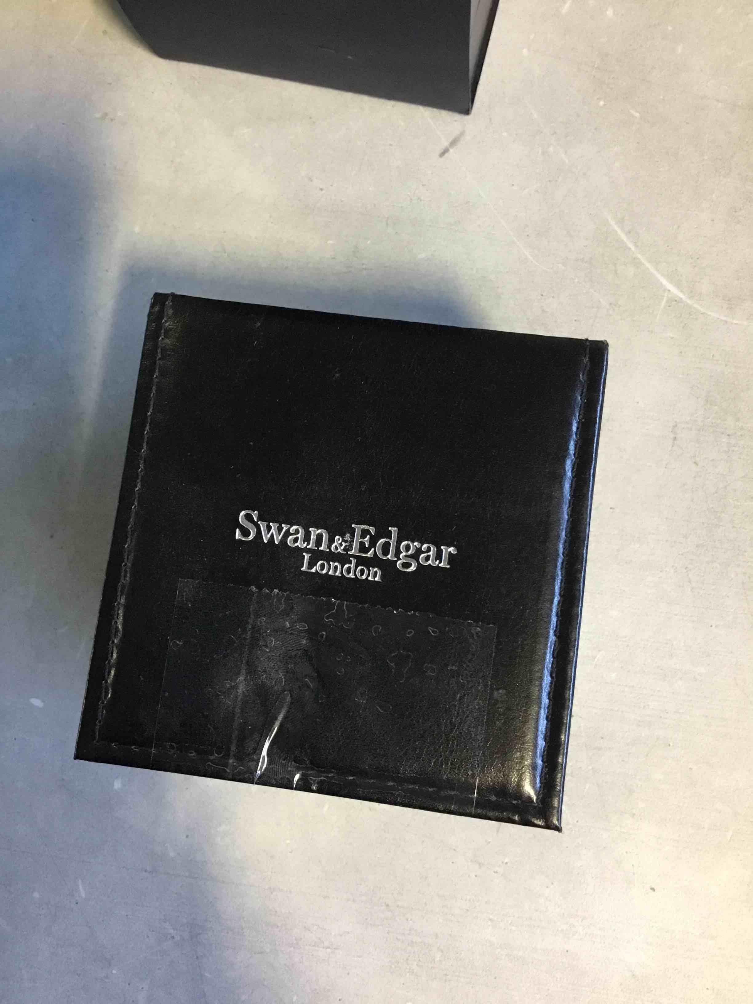 https://s3.amazonaws.com/lotting-images-prod/bidfta/BLU5351395_1701353566842.jpeg