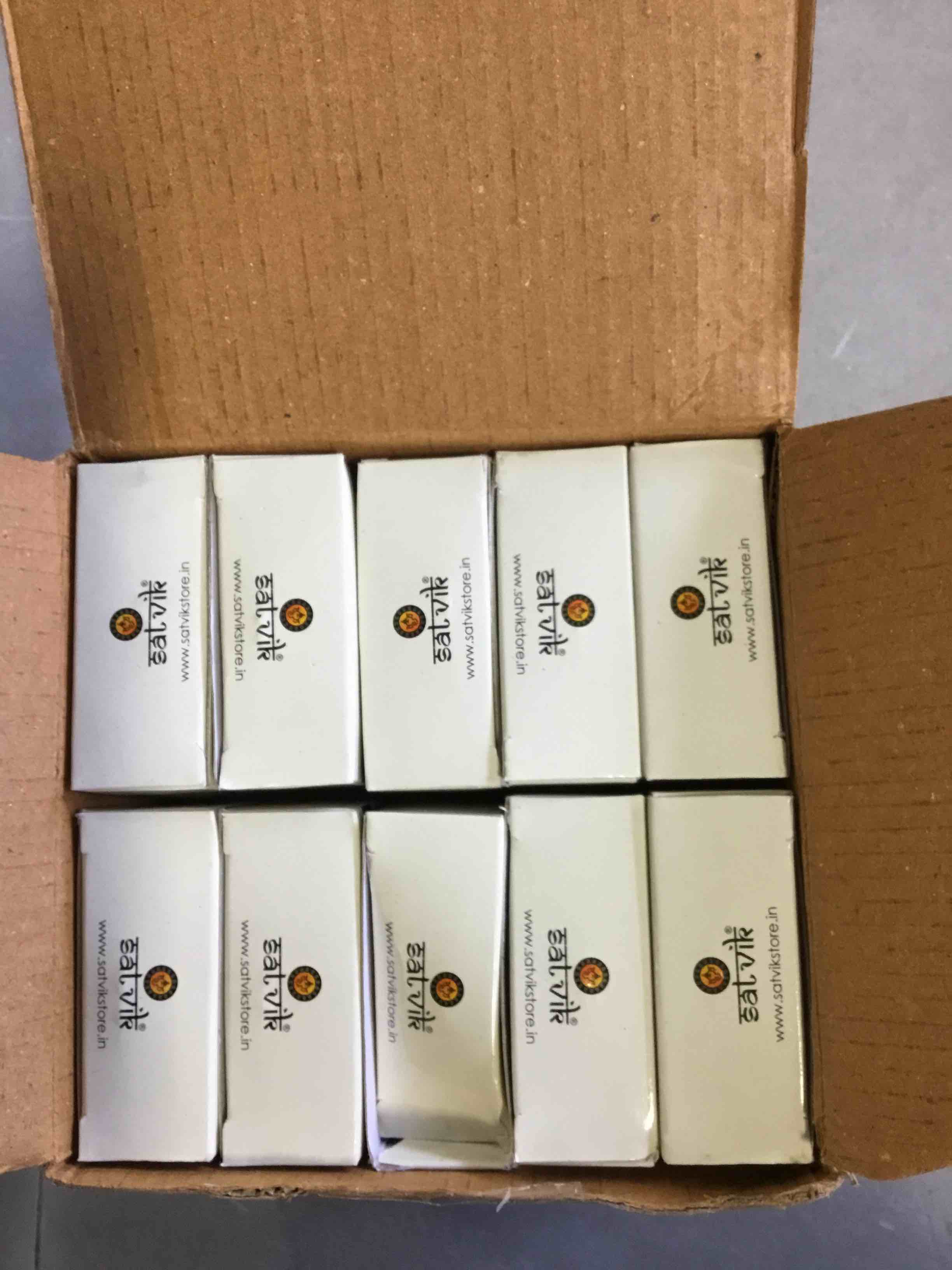 https://s3.amazonaws.com/lotting-images-prod/bidfta/BLU5351473_1701363281850.jpeg