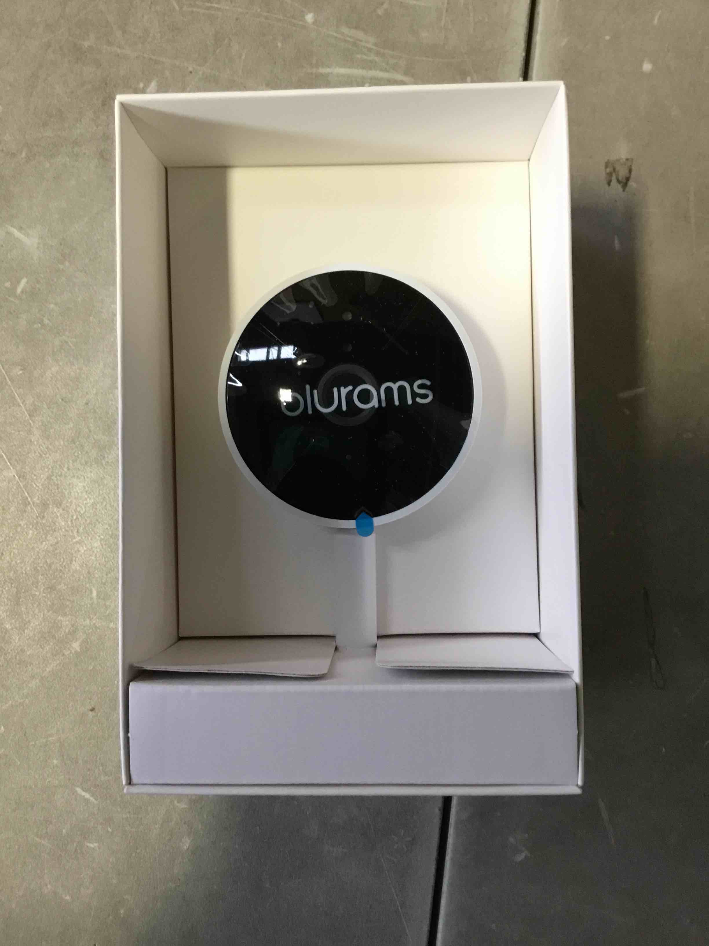 https://s3.amazonaws.com/lotting-images-prod/bidfta/BLU5352471_1701700401014.jpeg