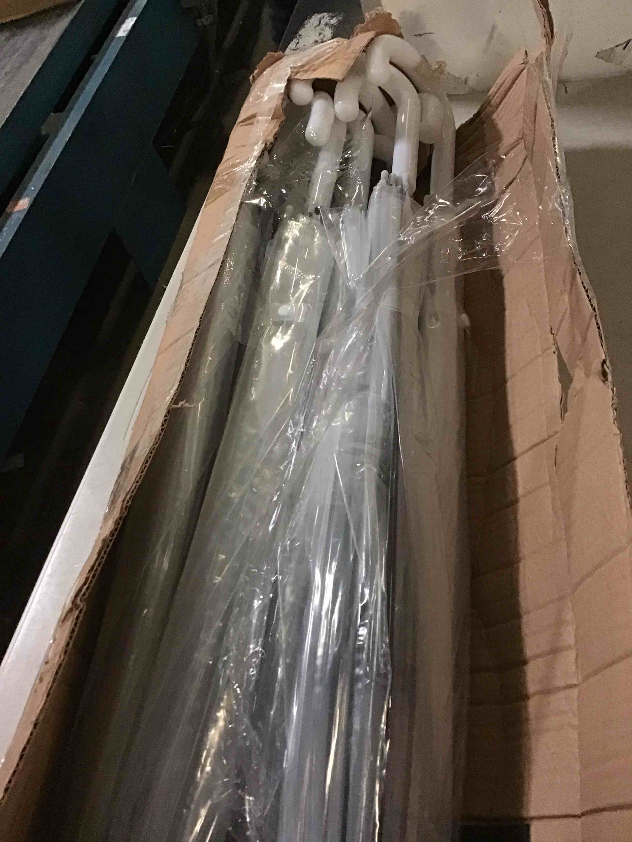 https://s3.amazonaws.com/lotting-images-prod/bidfta/BLU5355063_1701794655630.jpeg