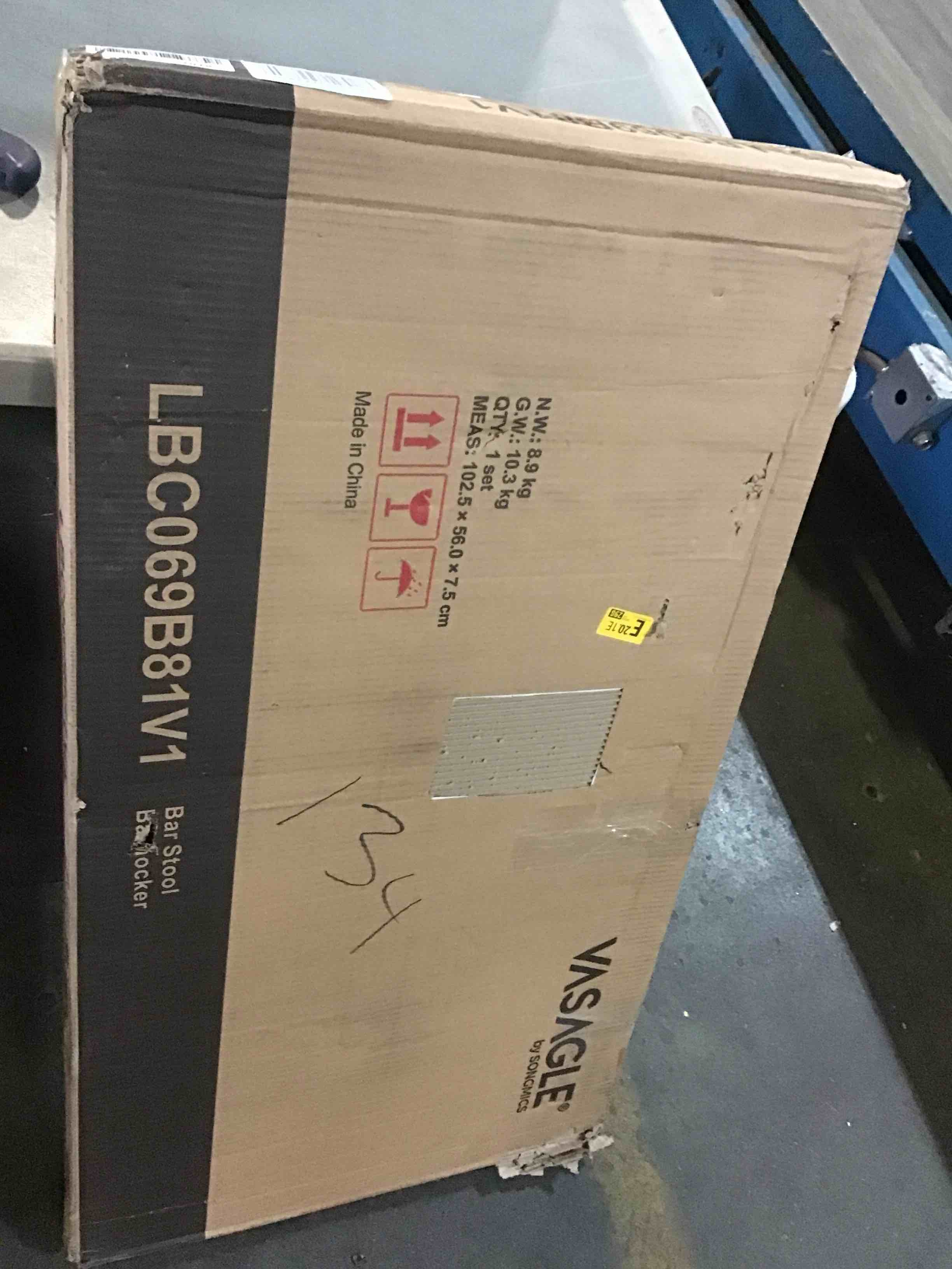 https://s3.amazonaws.com/lotting-images-prod/bidfta/BLU5355225_1701871787012.jpeg