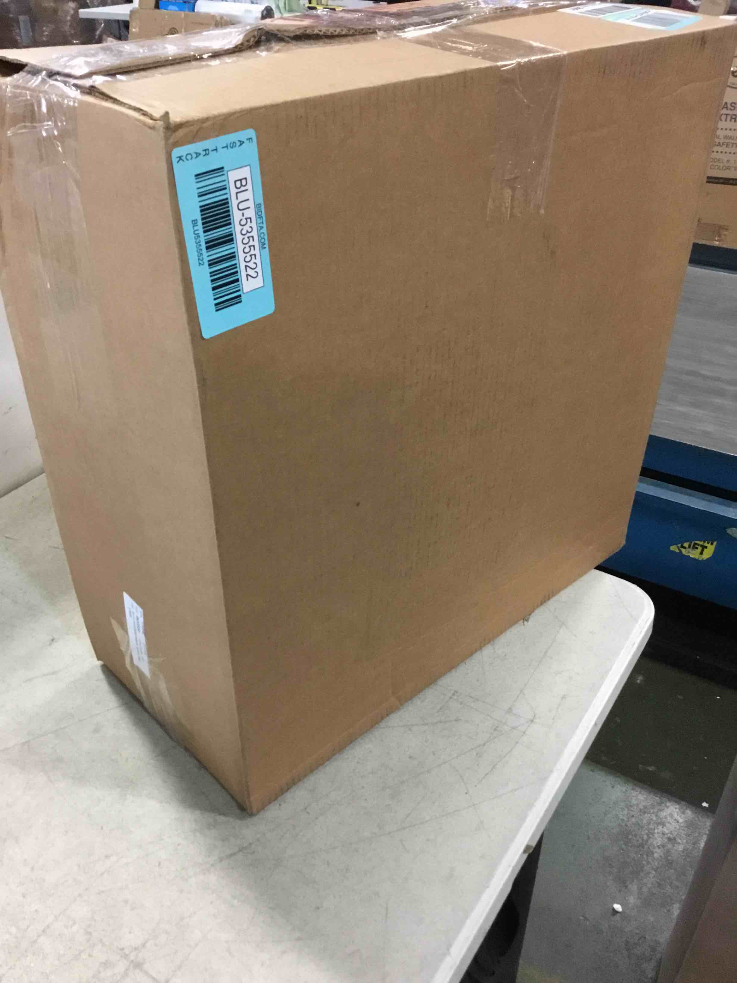 https://s3.amazonaws.com/lotting-images-prod/bidfta/BLU5355522_1701351535139.jpeg