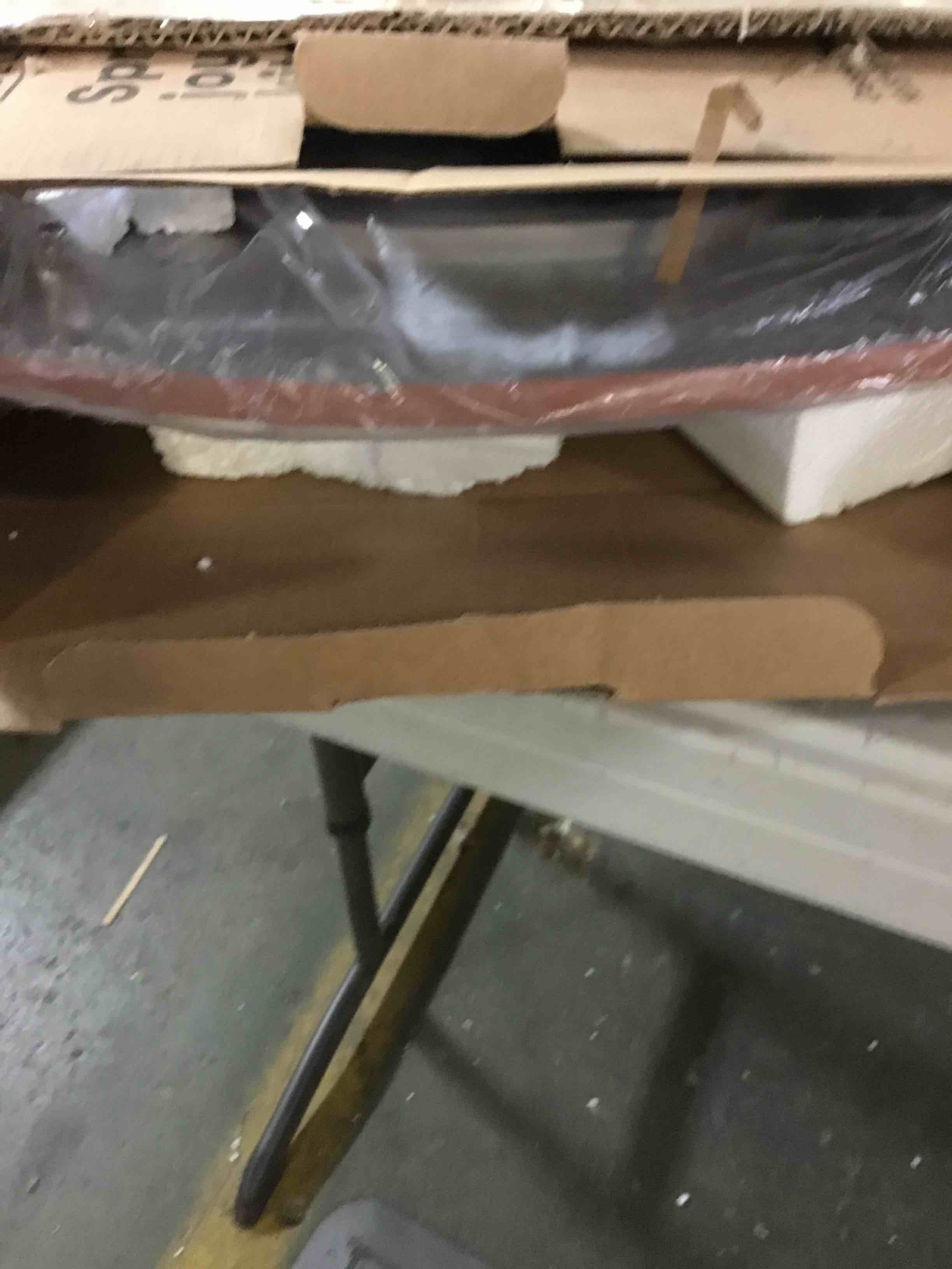 https://s3.amazonaws.com/lotting-images-prod/bidfta/BLU5356631_1701965003587.jpeg