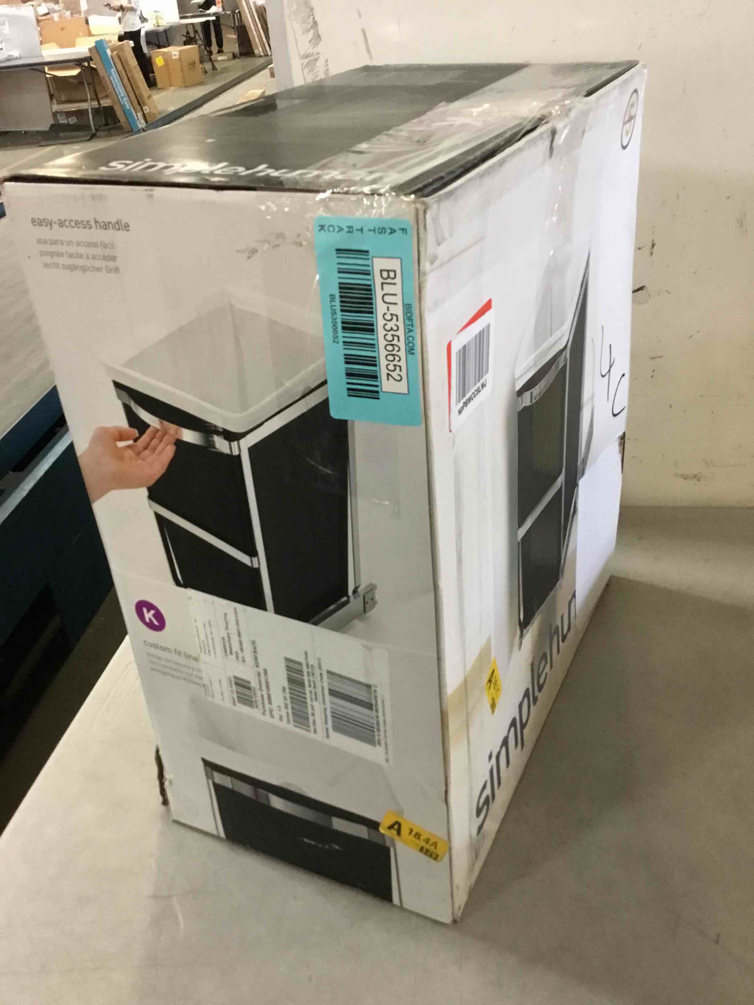 https://s3.amazonaws.com/lotting-images-prod/bidfta/BLU5356652_1701968096396.jpeg