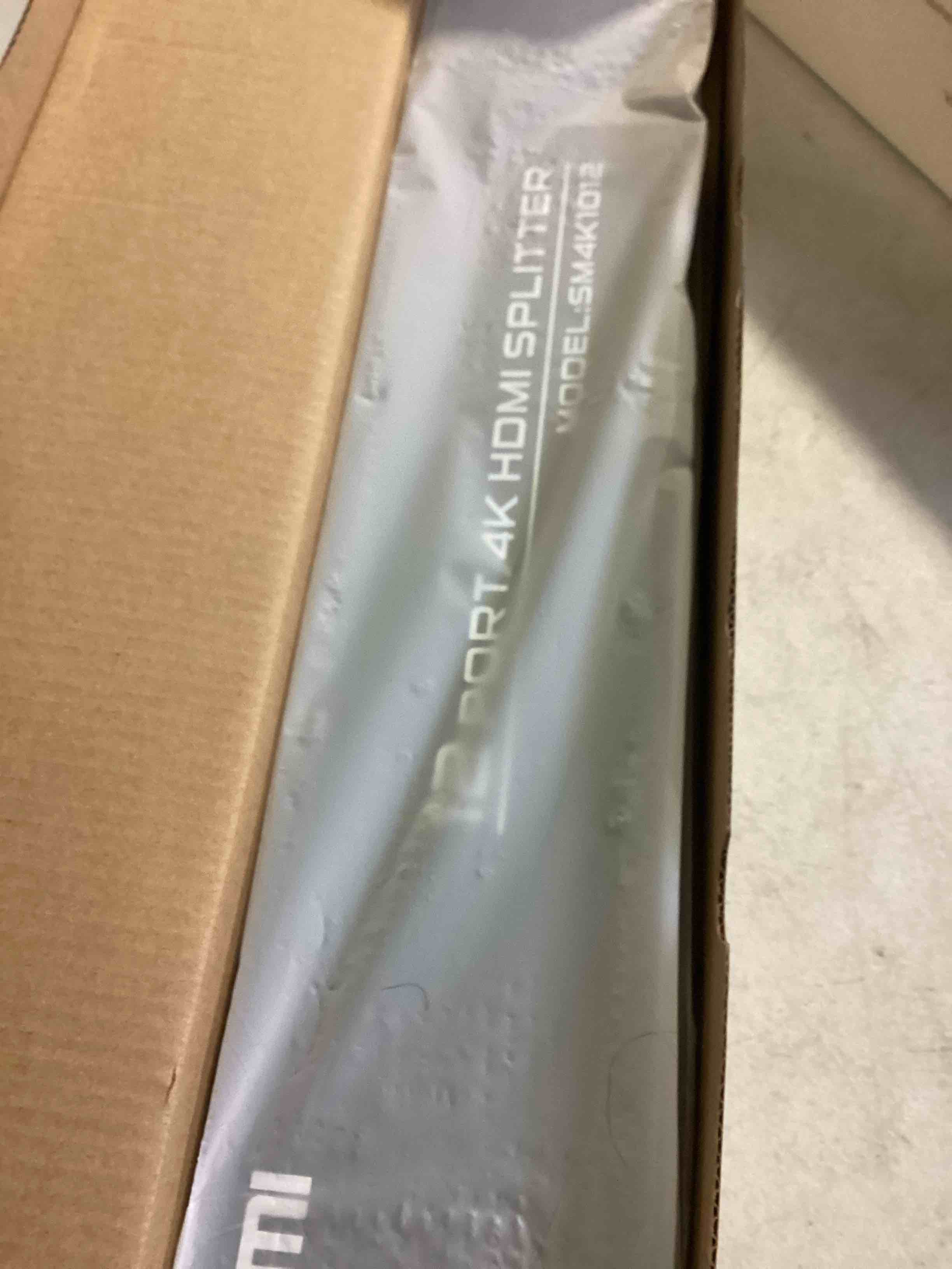 https://s3.amazonaws.com/lotting-images-prod/bidfta/BLU5357798_1701461723557.jpeg