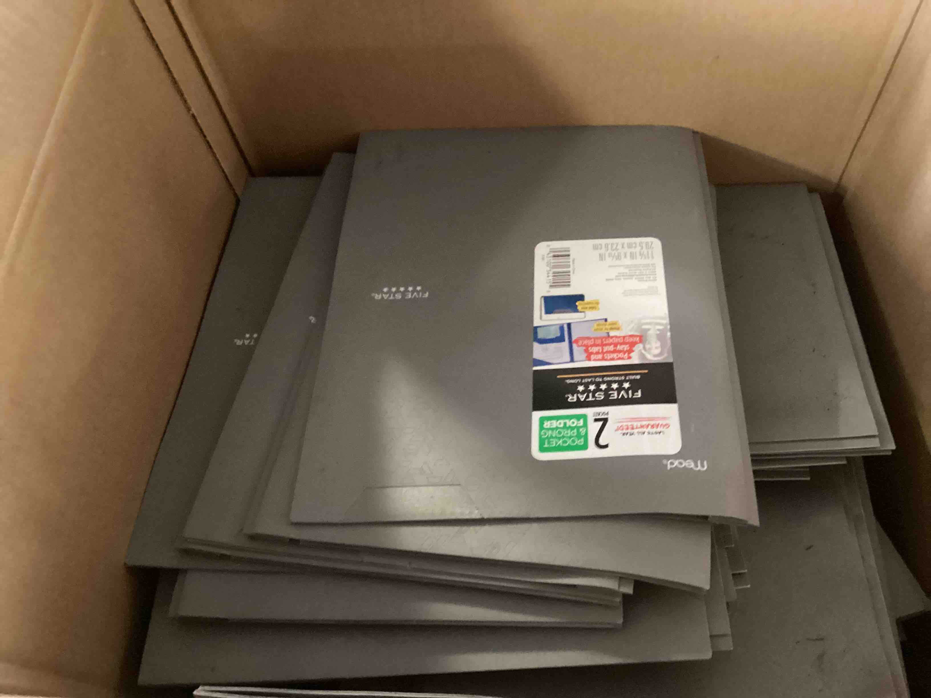 https://s3.amazonaws.com/lotting-images-prod/bidfta/BLU5358396_1701876938604.jpeg