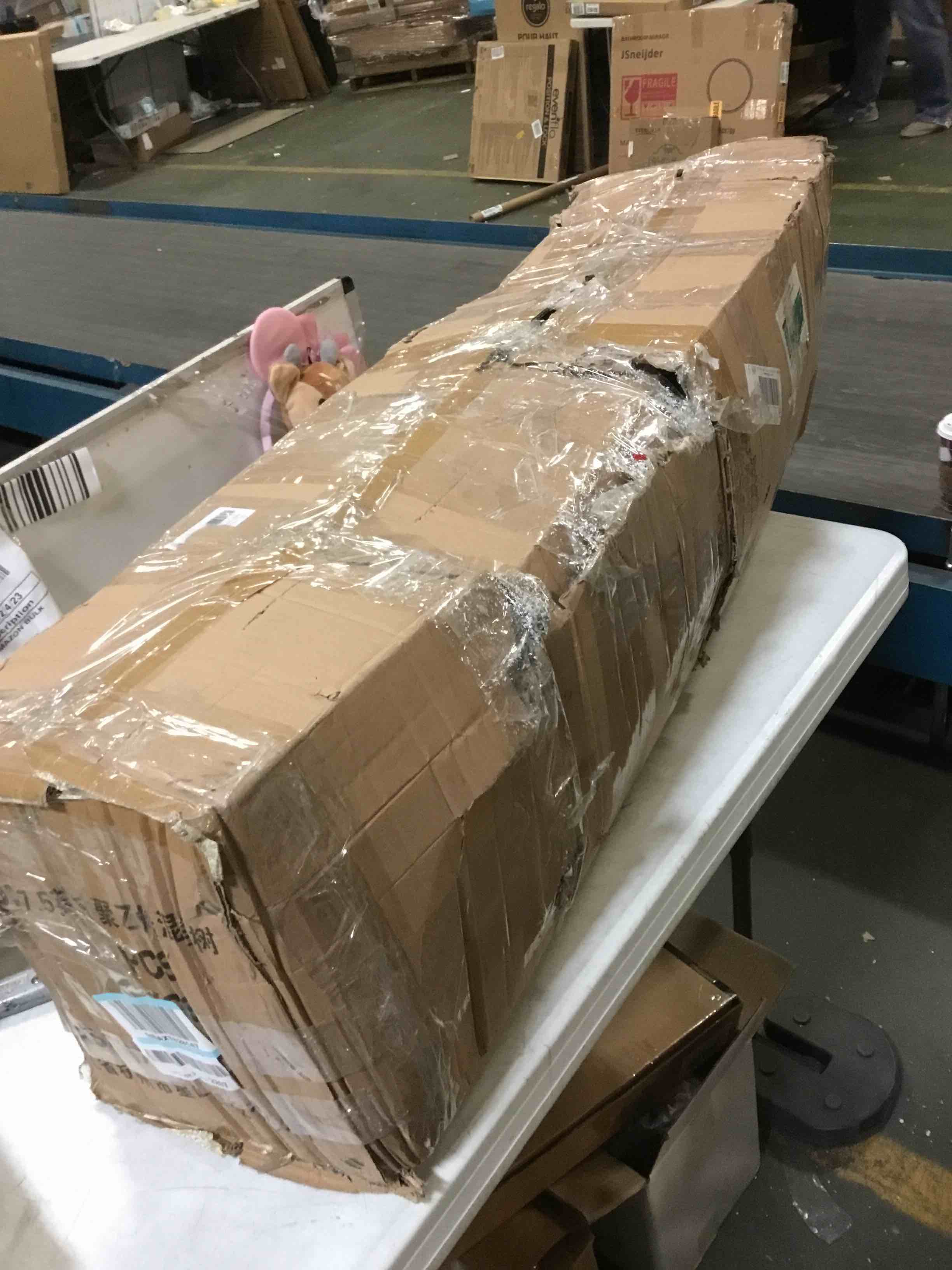 https://s3.amazonaws.com/lotting-images-prod/bidfta/BLU5358576_1701782484795.jpeg