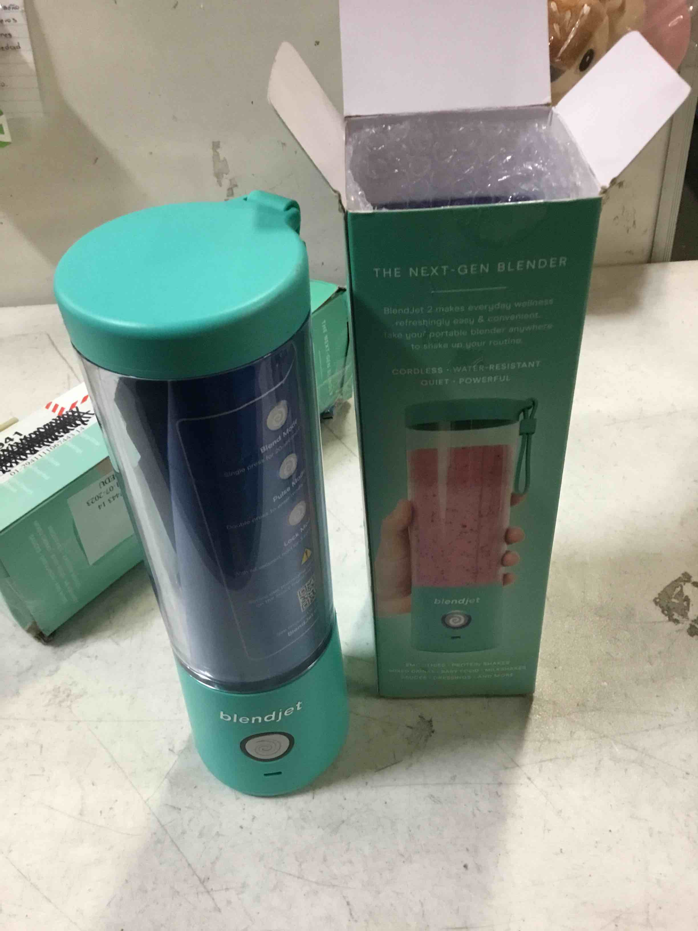 https://s3.amazonaws.com/lotting-images-prod/bidfta/BLU5358718_1701805007168.jpeg