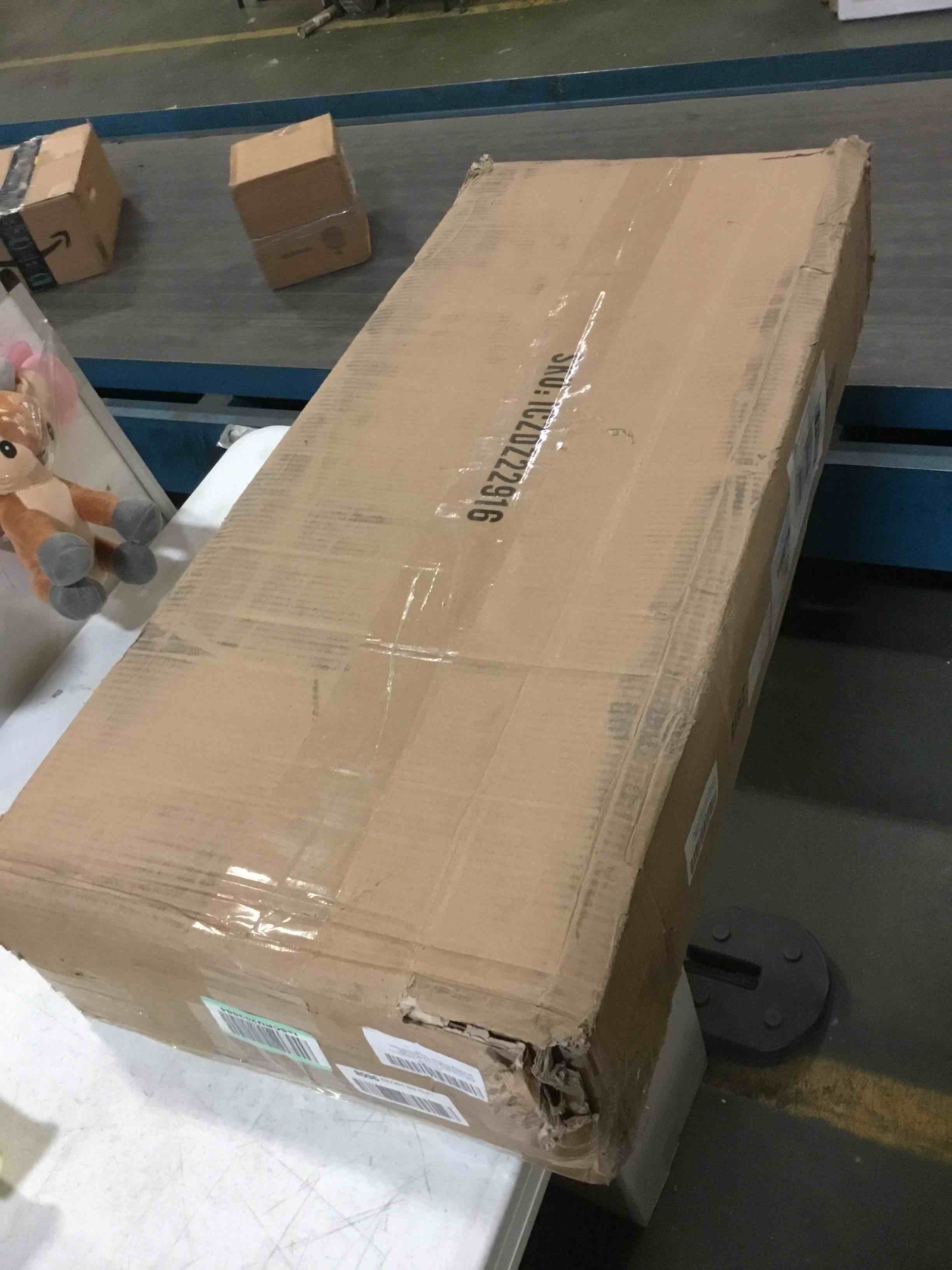 https://s3.amazonaws.com/lotting-images-prod/bidfta/BLU5358990_1701957216423.jpeg