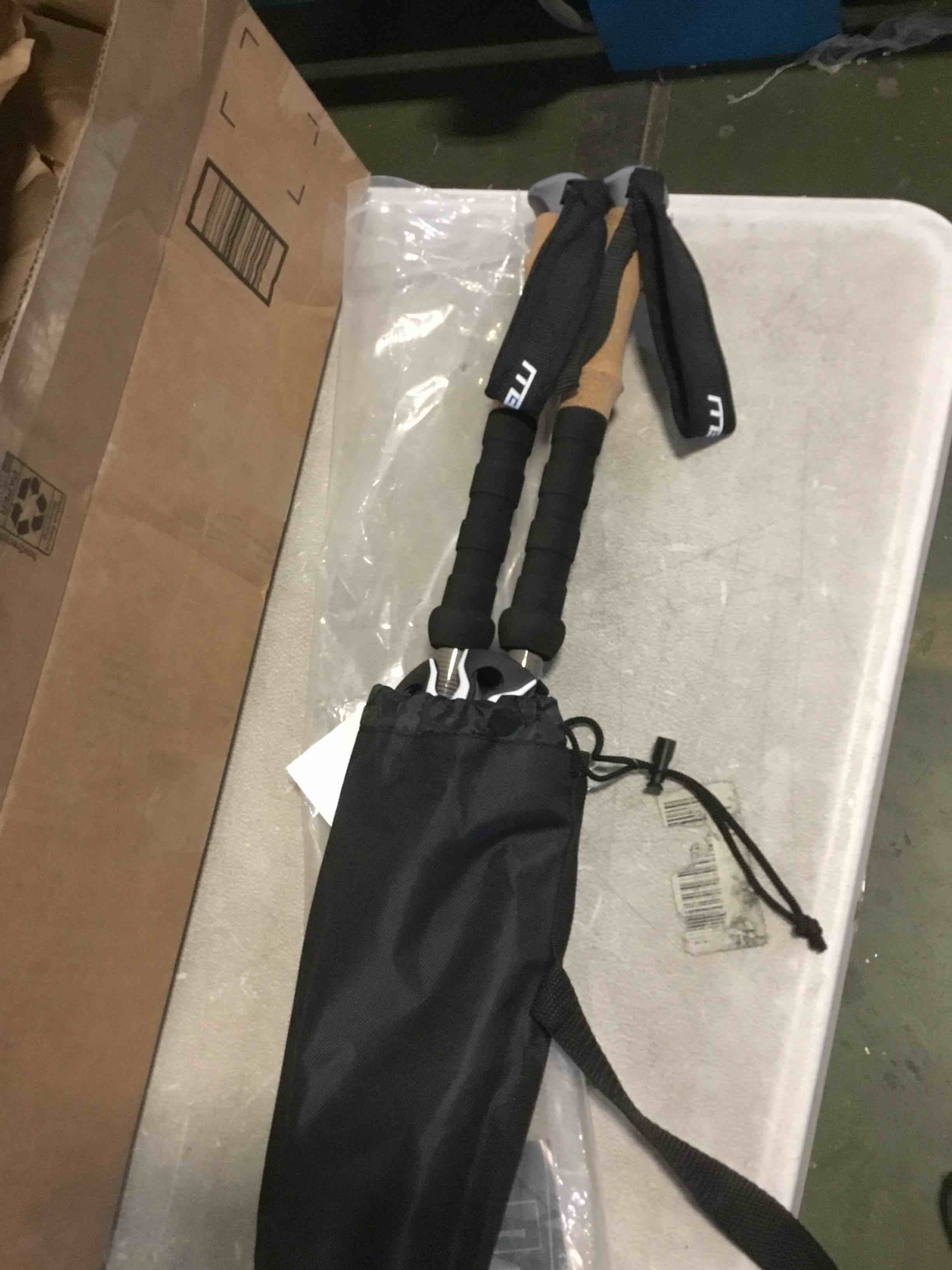 https://s3.amazonaws.com/lotting-images-prod/bidfta/BLU5359116_1701976924024.jpeg