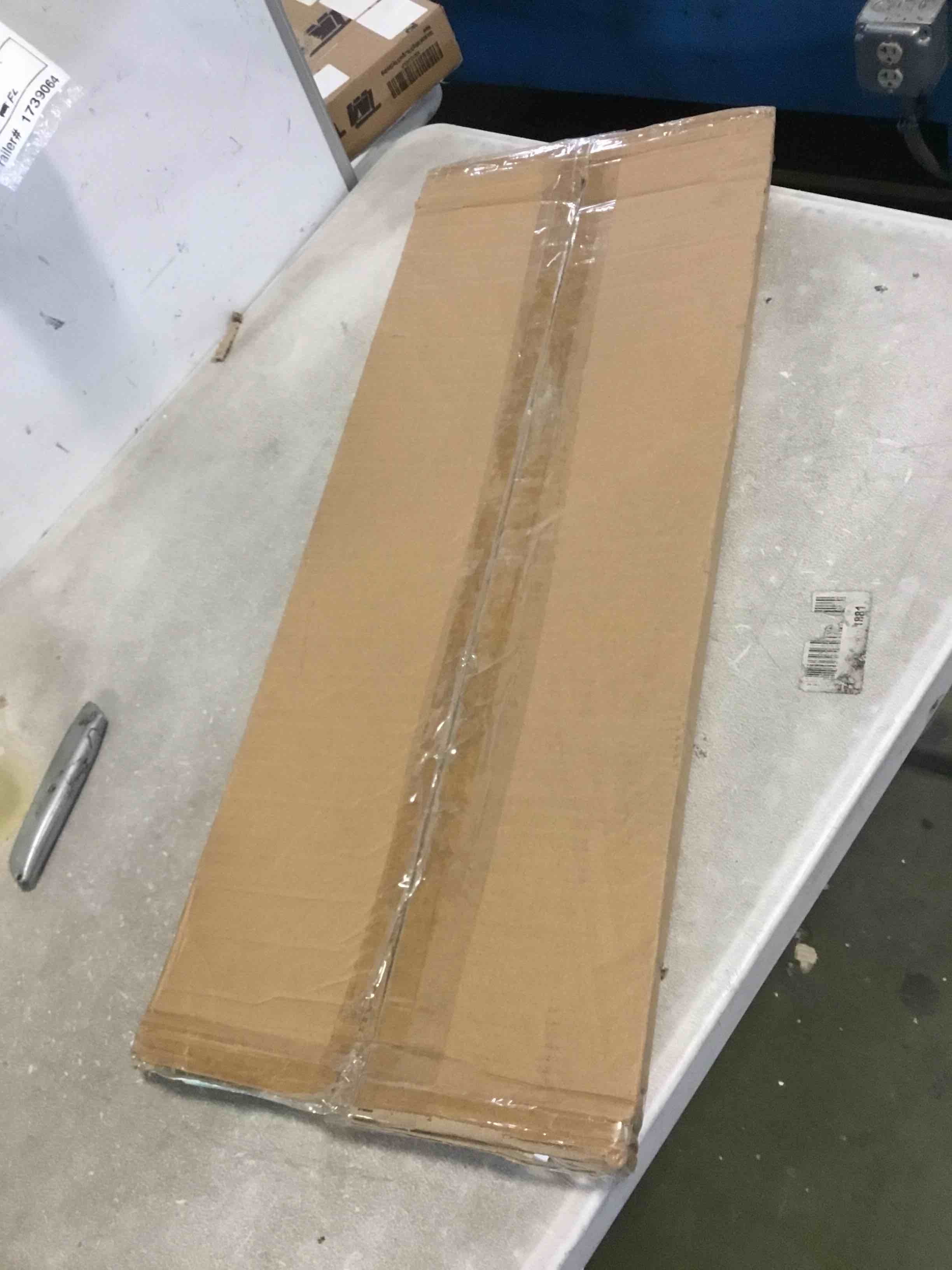 https://s3.amazonaws.com/lotting-images-prod/bidfta/BLU5359117_1701977025474.jpeg