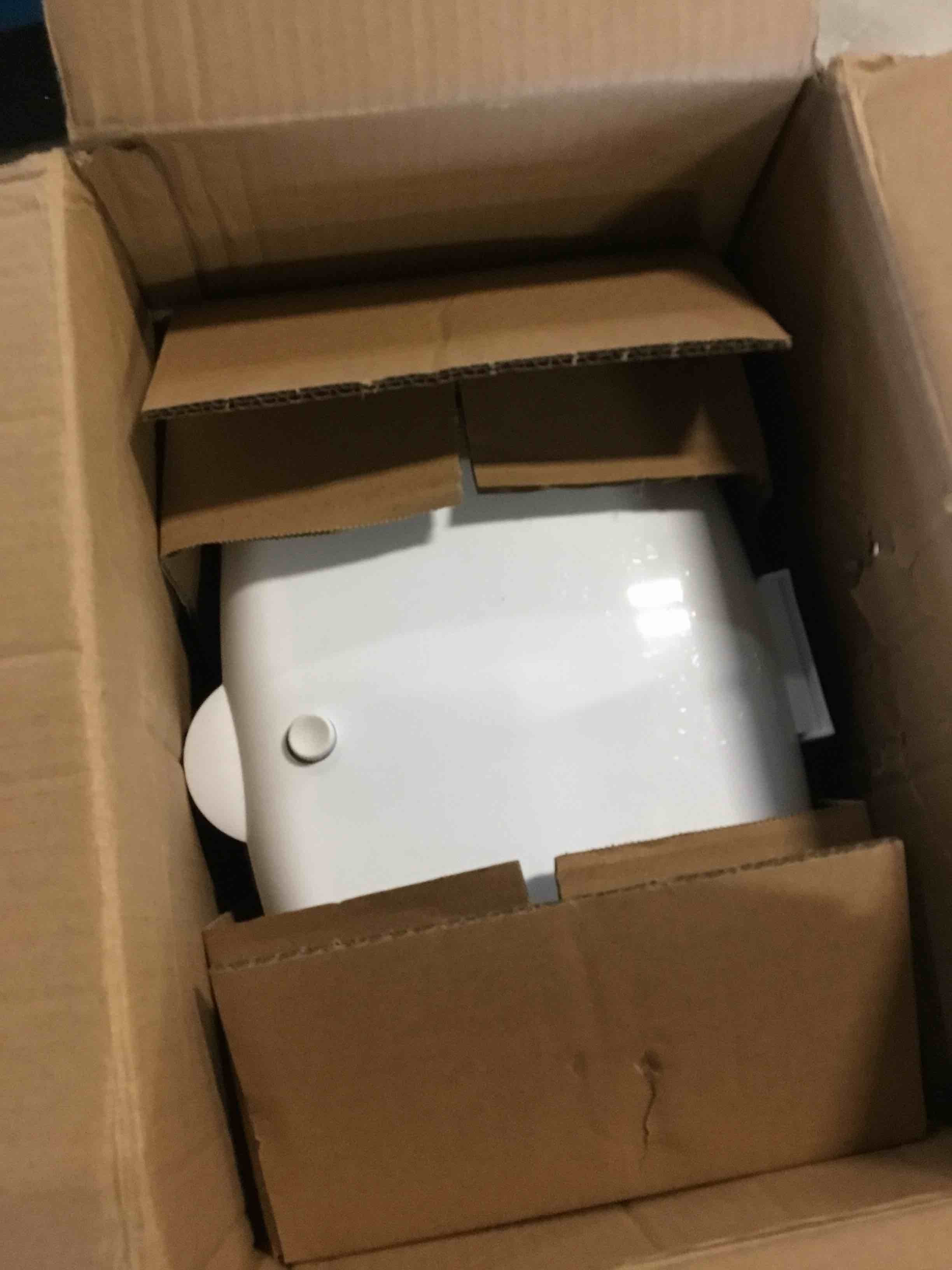 https://s3.amazonaws.com/lotting-images-prod/bidfta/BLU5359226_1702047195383.jpeg
