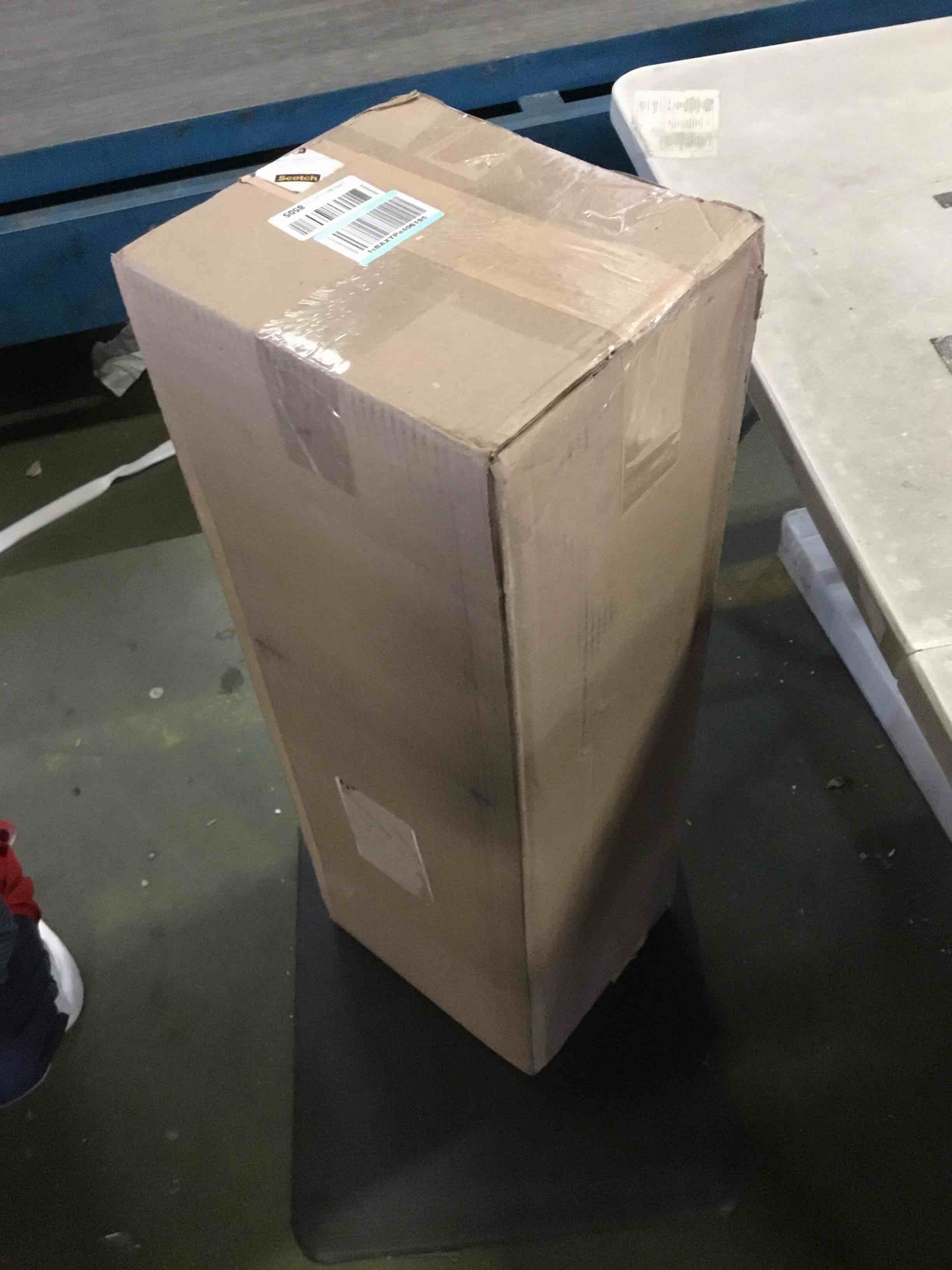 https://s3.amazonaws.com/lotting-images-prod/bidfta/BLU5359350_1702067870958.jpeg