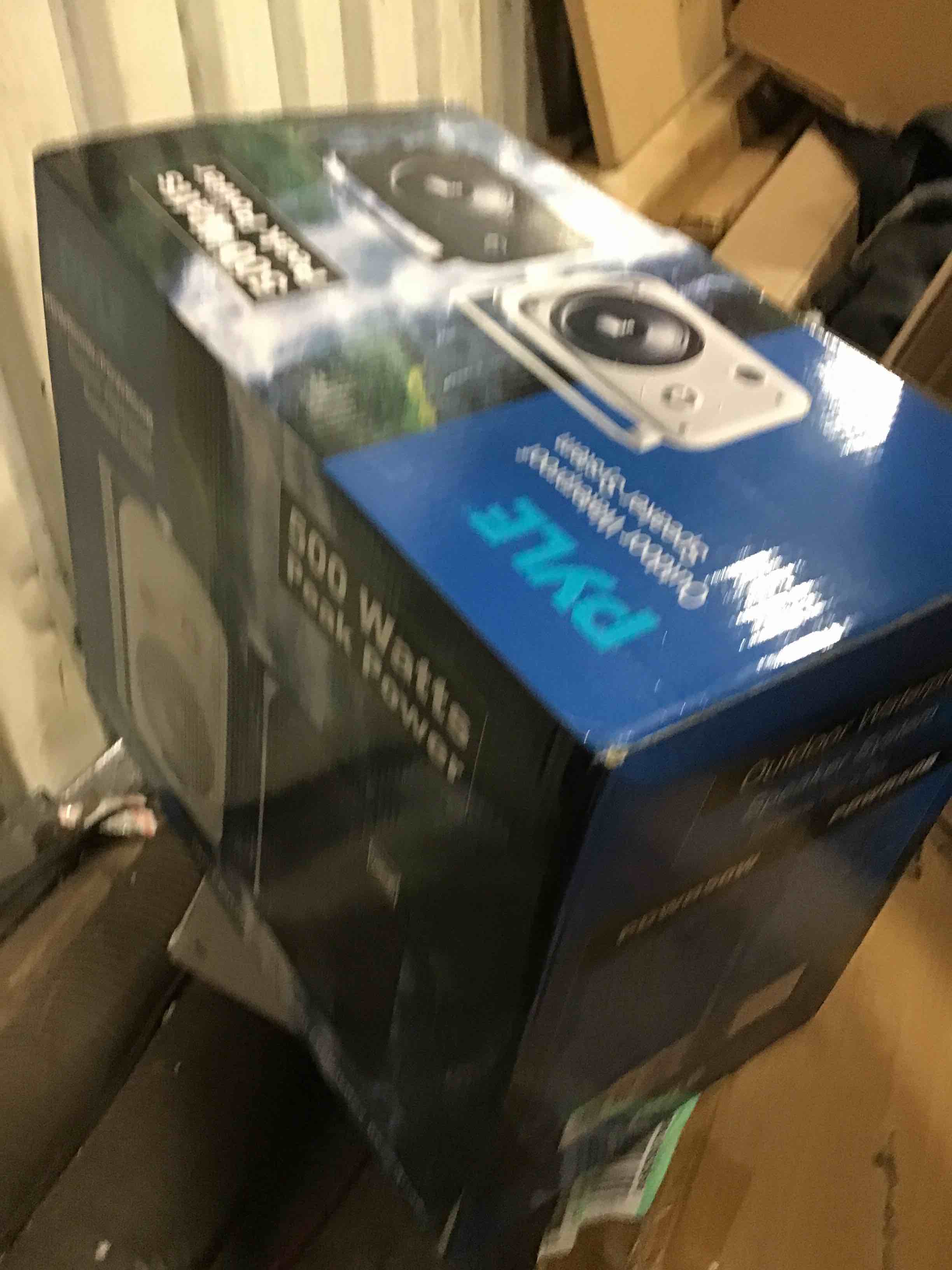 https://s3.amazonaws.com/lotting-images-prod/bidfta/BLU5362046_1695833629986.jpeg