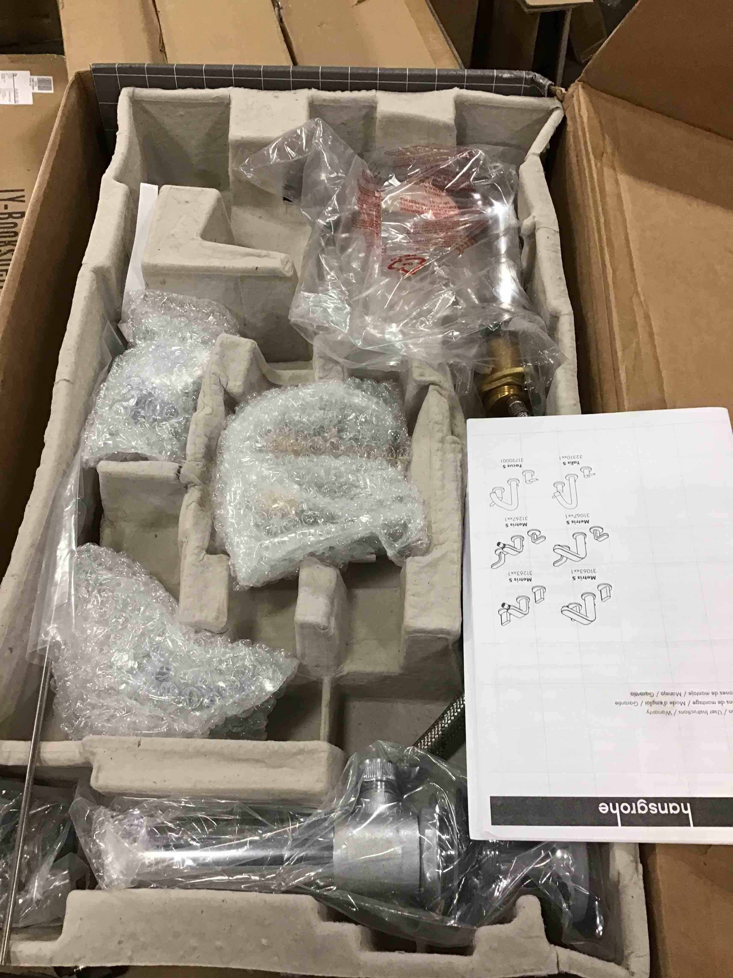 https://s3.amazonaws.com/lotting-images-prod/bidfta/BLU5362143_1695920397487.jpeg