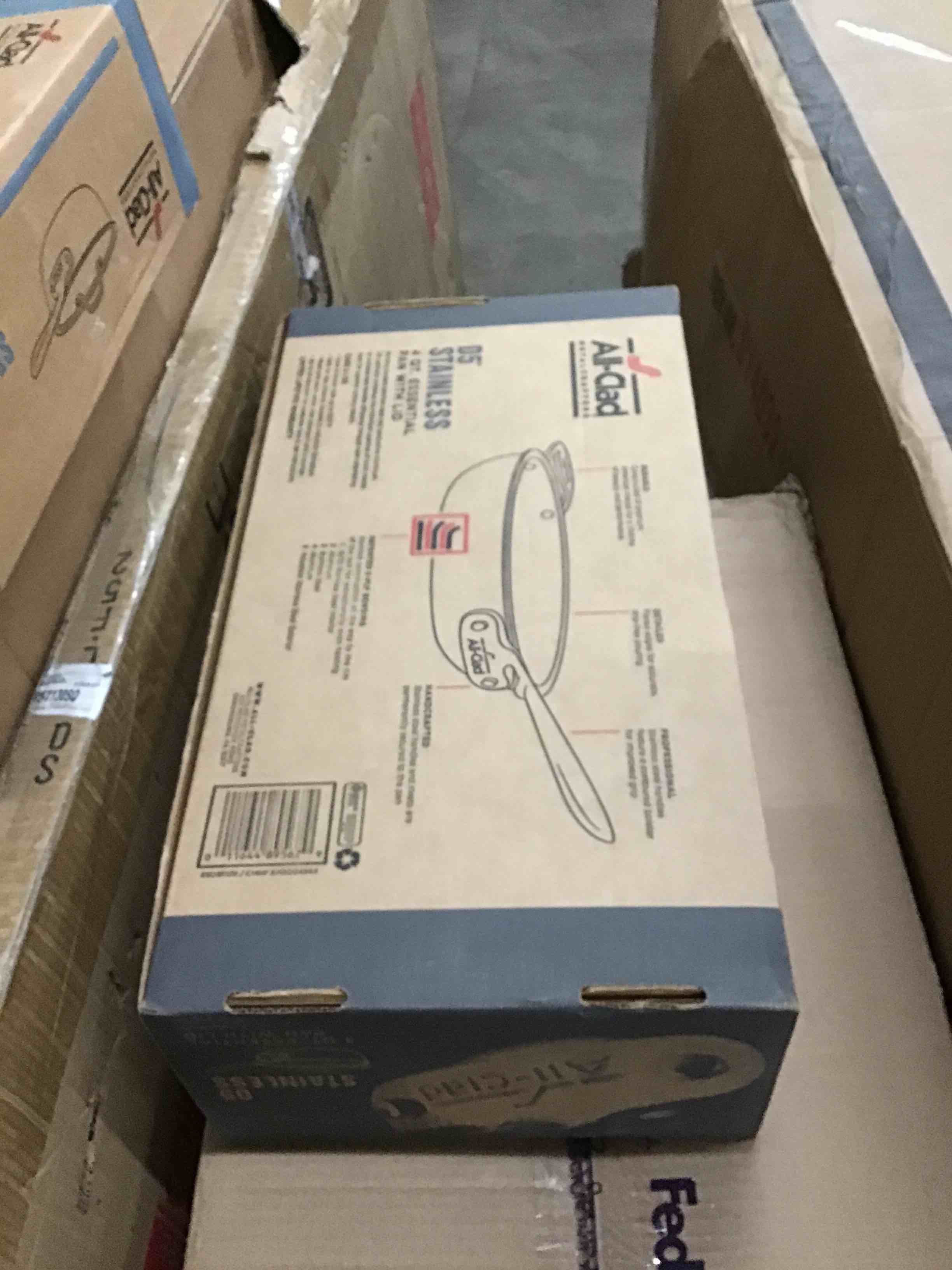 https://s3.amazonaws.com/lotting-images-prod/bidfta/BLU5362541_1697462966615.jpeg