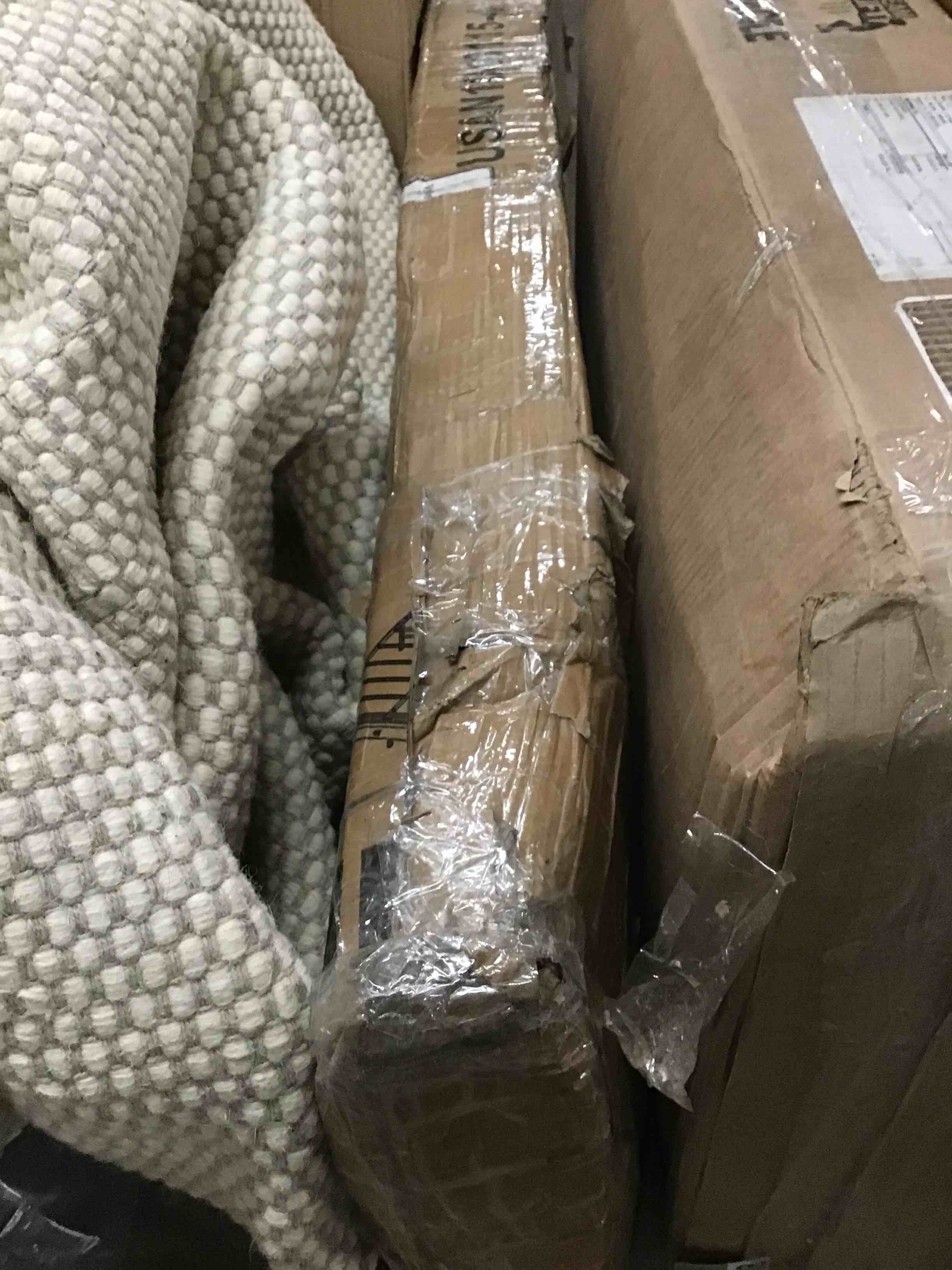 https://s3.amazonaws.com/lotting-images-prod/bidfta/BLU5362552_1697467959370.jpeg
