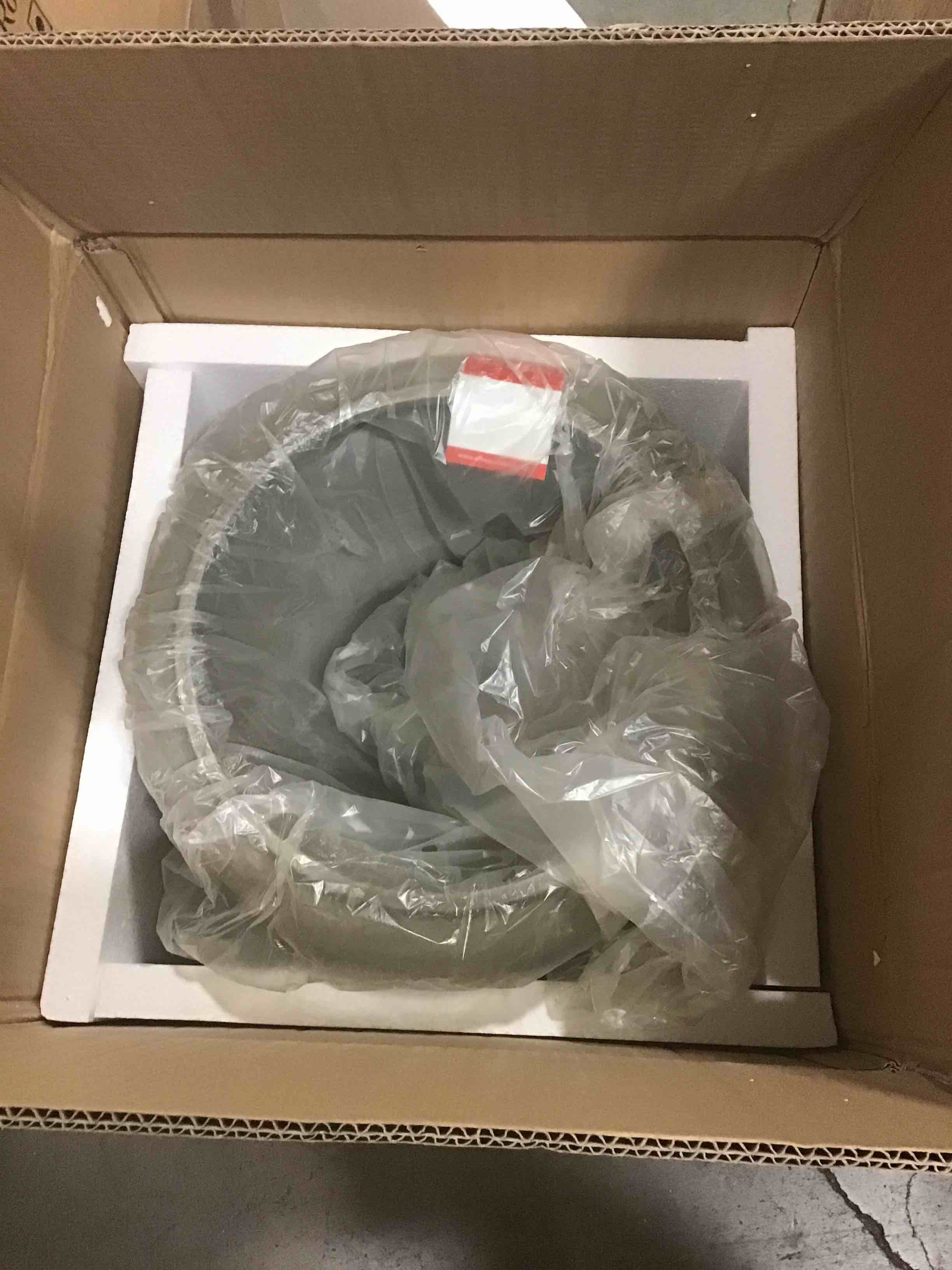 https://s3.amazonaws.com/lotting-images-prod/bidfta/BLU5362845_1698772769054.jpeg
