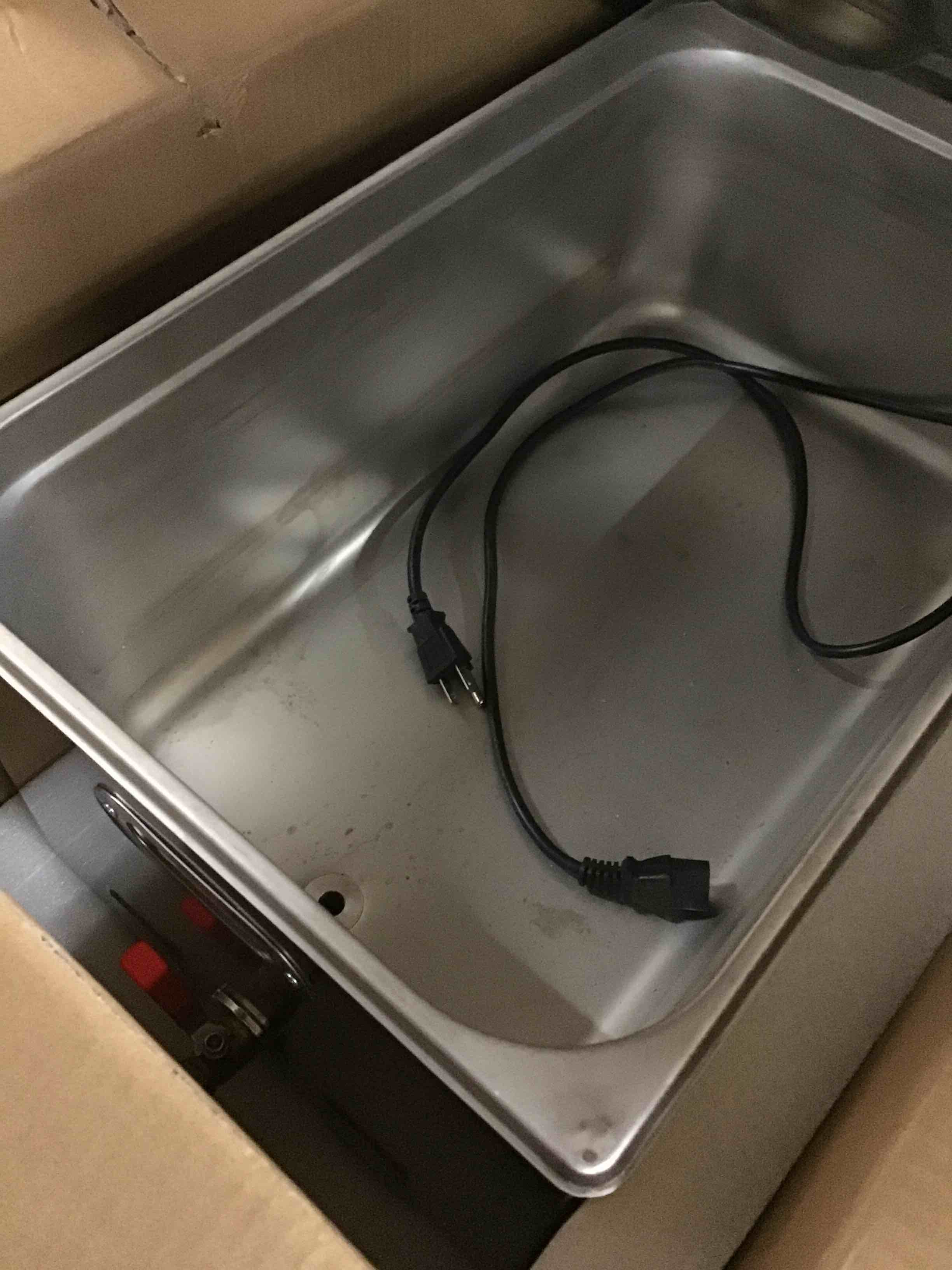 https://s3.amazonaws.com/lotting-images-prod/bidfta/BLU5363191_1703876647542.jpeg