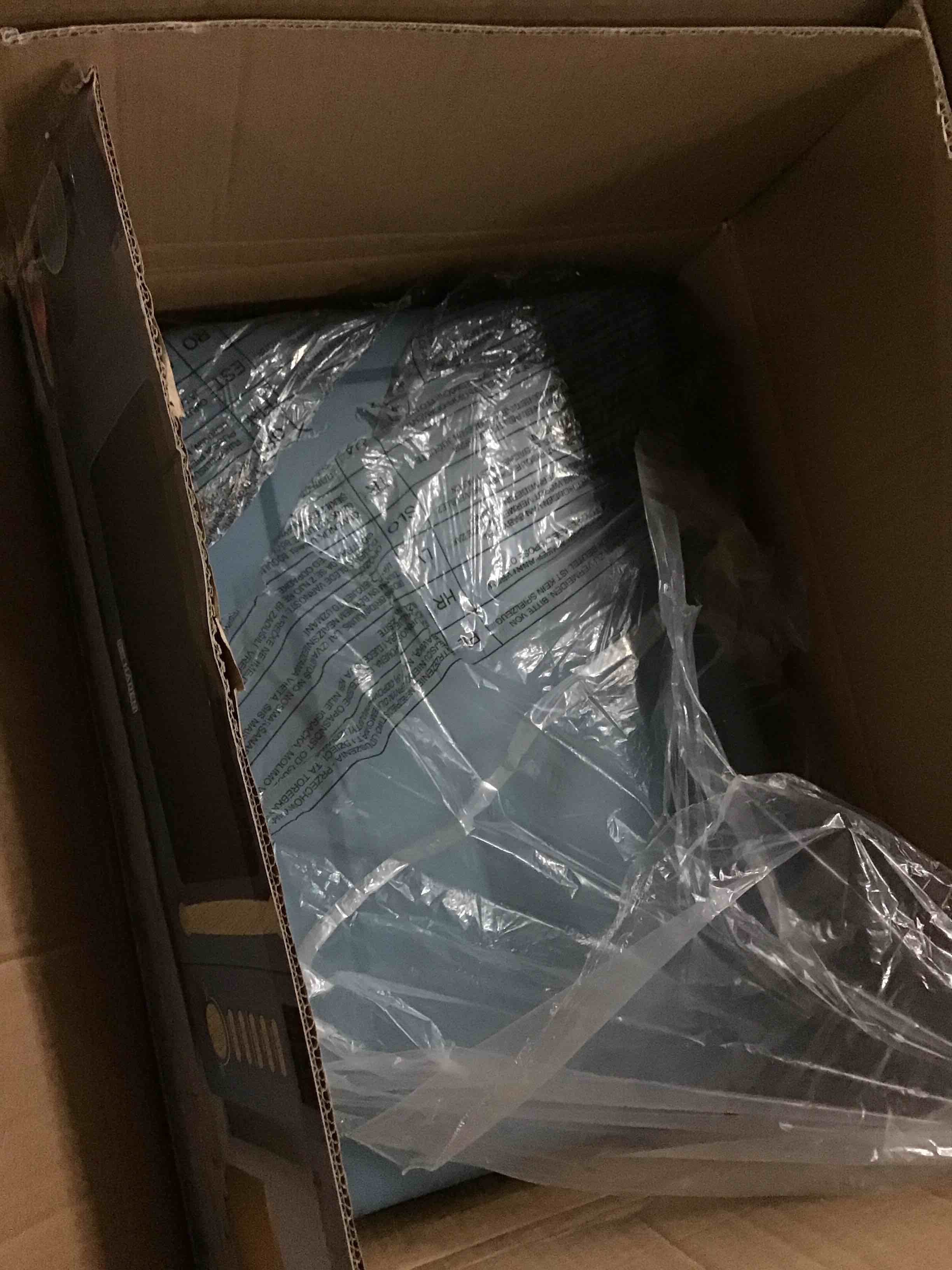 https://s3.amazonaws.com/lotting-images-prod/bidfta/BLU5363199_1703878245286.jpeg