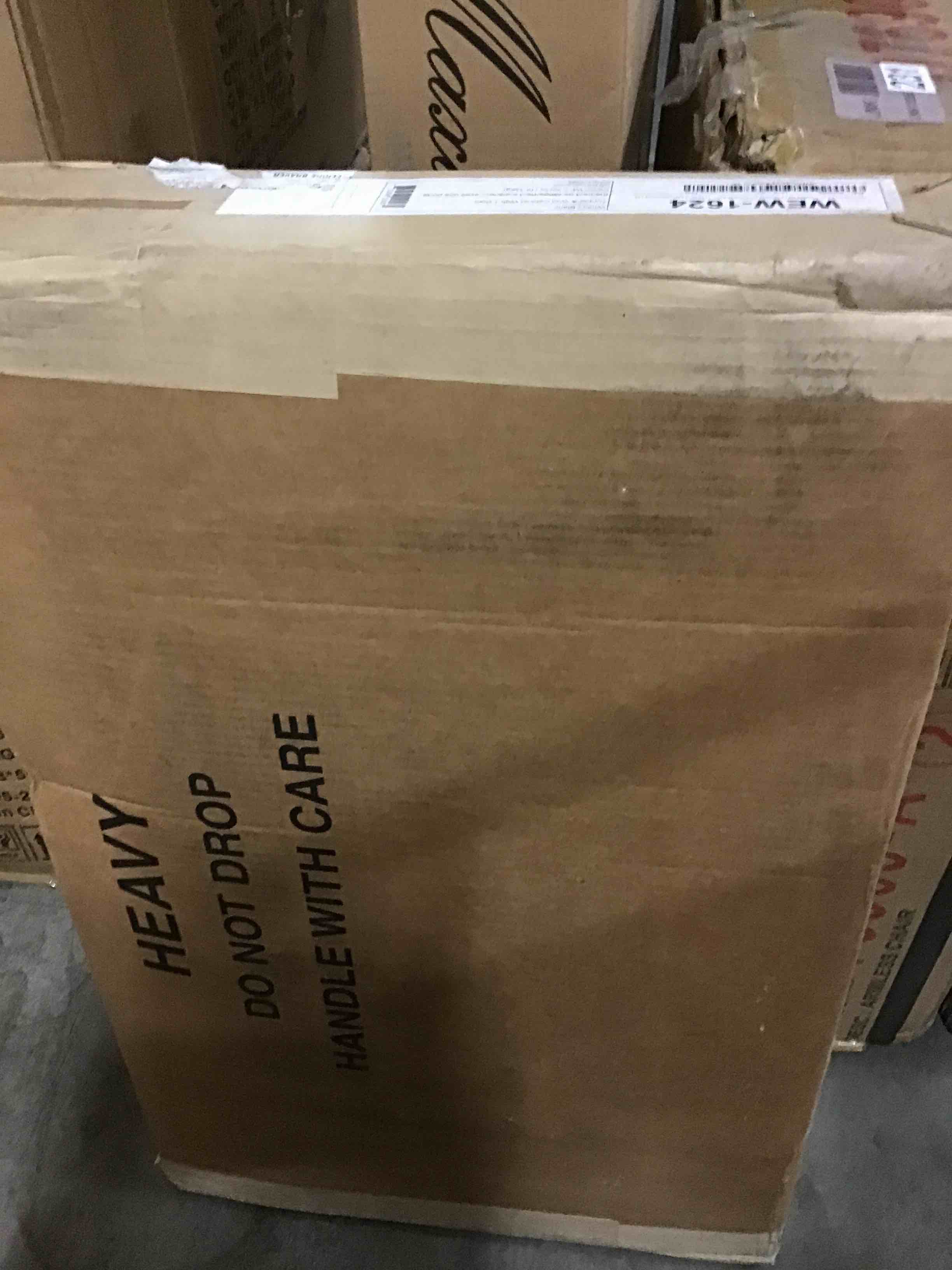 https://s3.amazonaws.com/lotting-images-prod/bidfta/BLU5366412_1703859335615.jpeg