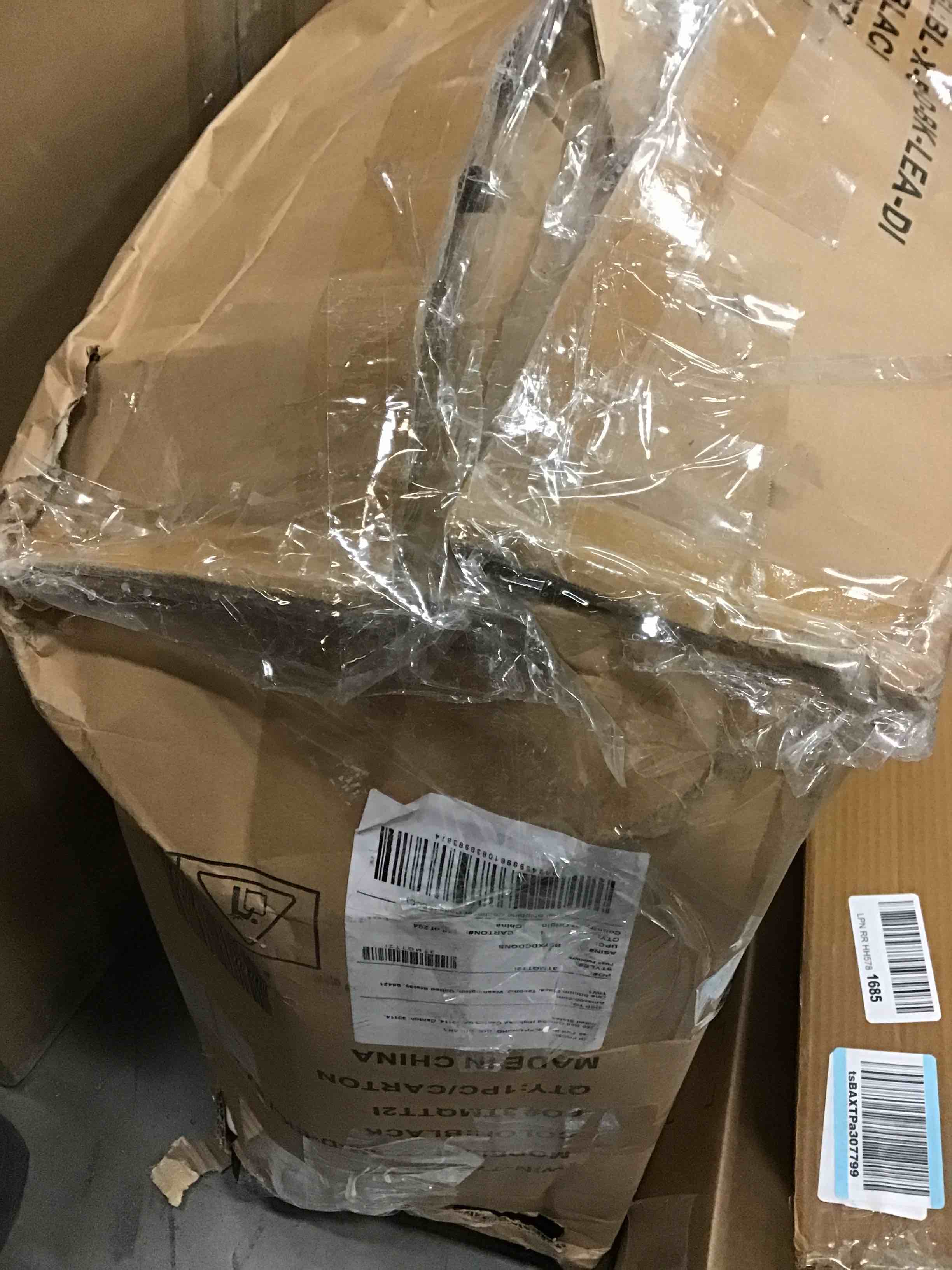 https://s3.amazonaws.com/lotting-images-prod/bidfta/BLU5369979_1702390534215.jpeg