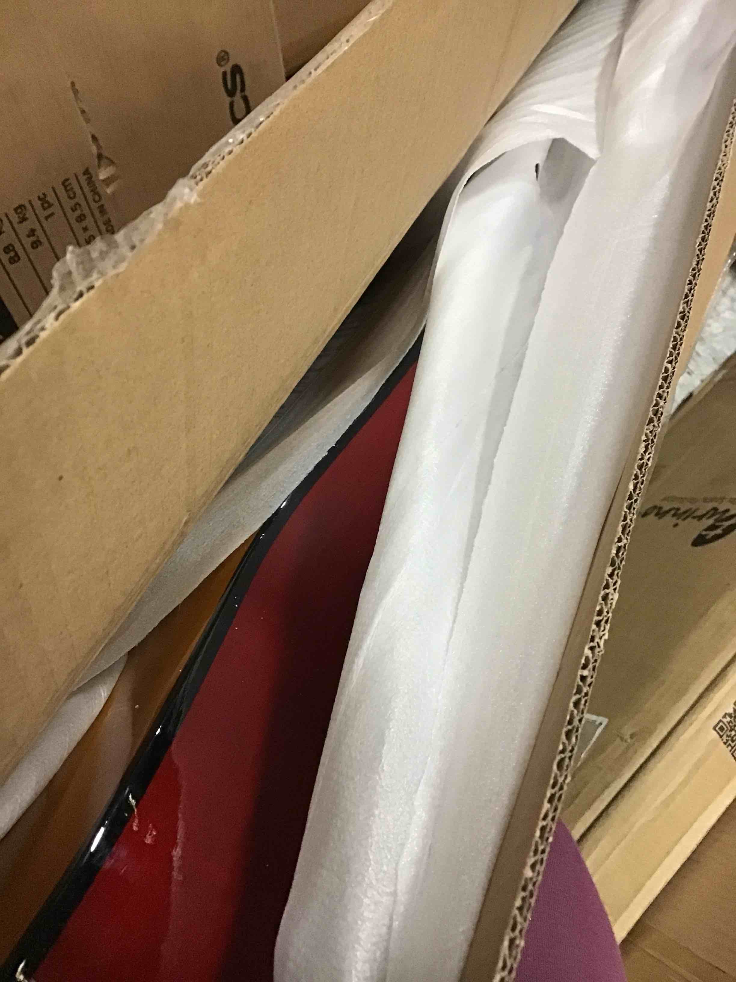 https://s3.amazonaws.com/lotting-images-prod/bidfta/BLU5369996_1702403527200.jpeg