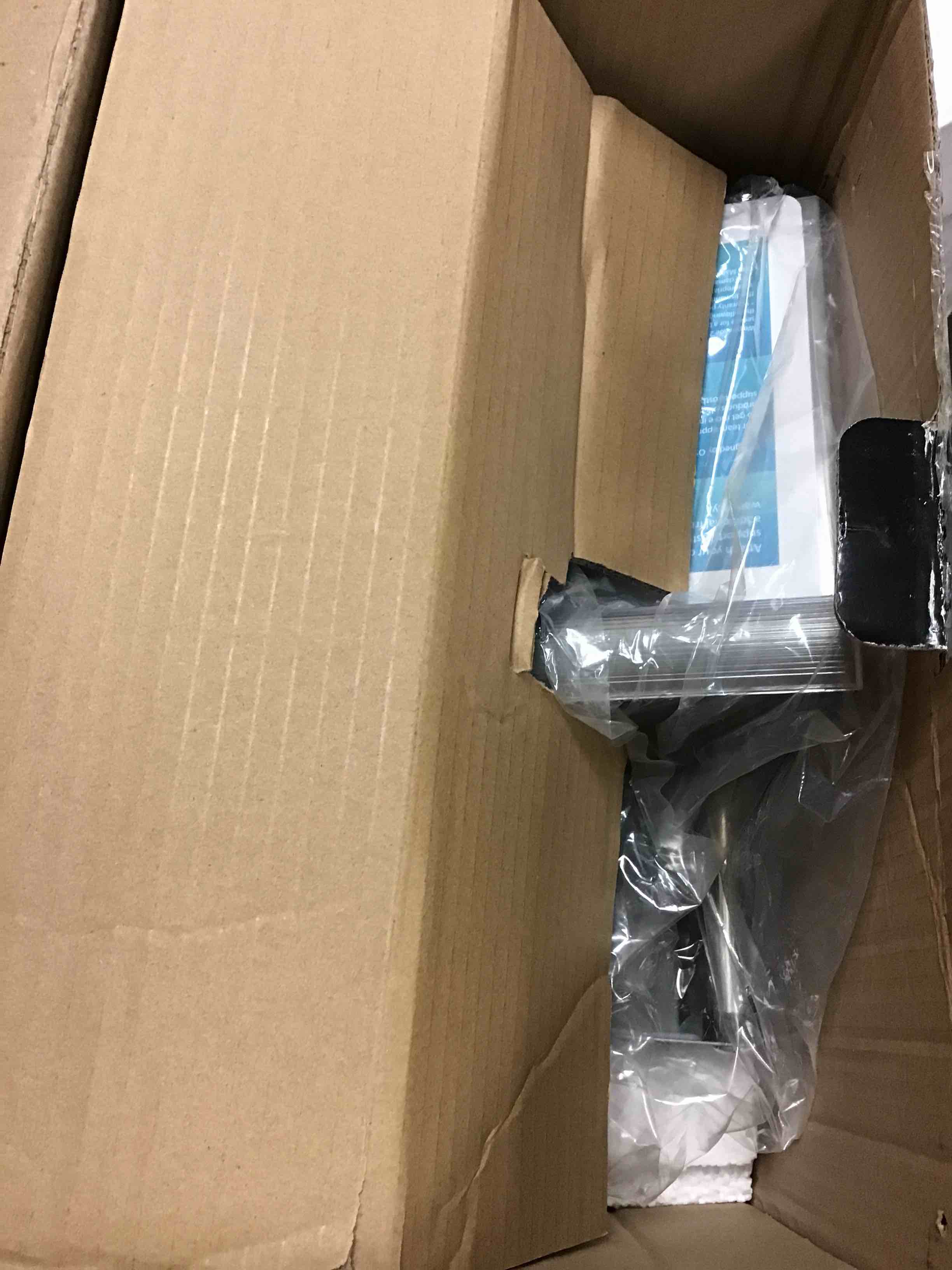 https://s3.amazonaws.com/lotting-images-prod/bidfta/BLU5370995_1703018559419.jpeg