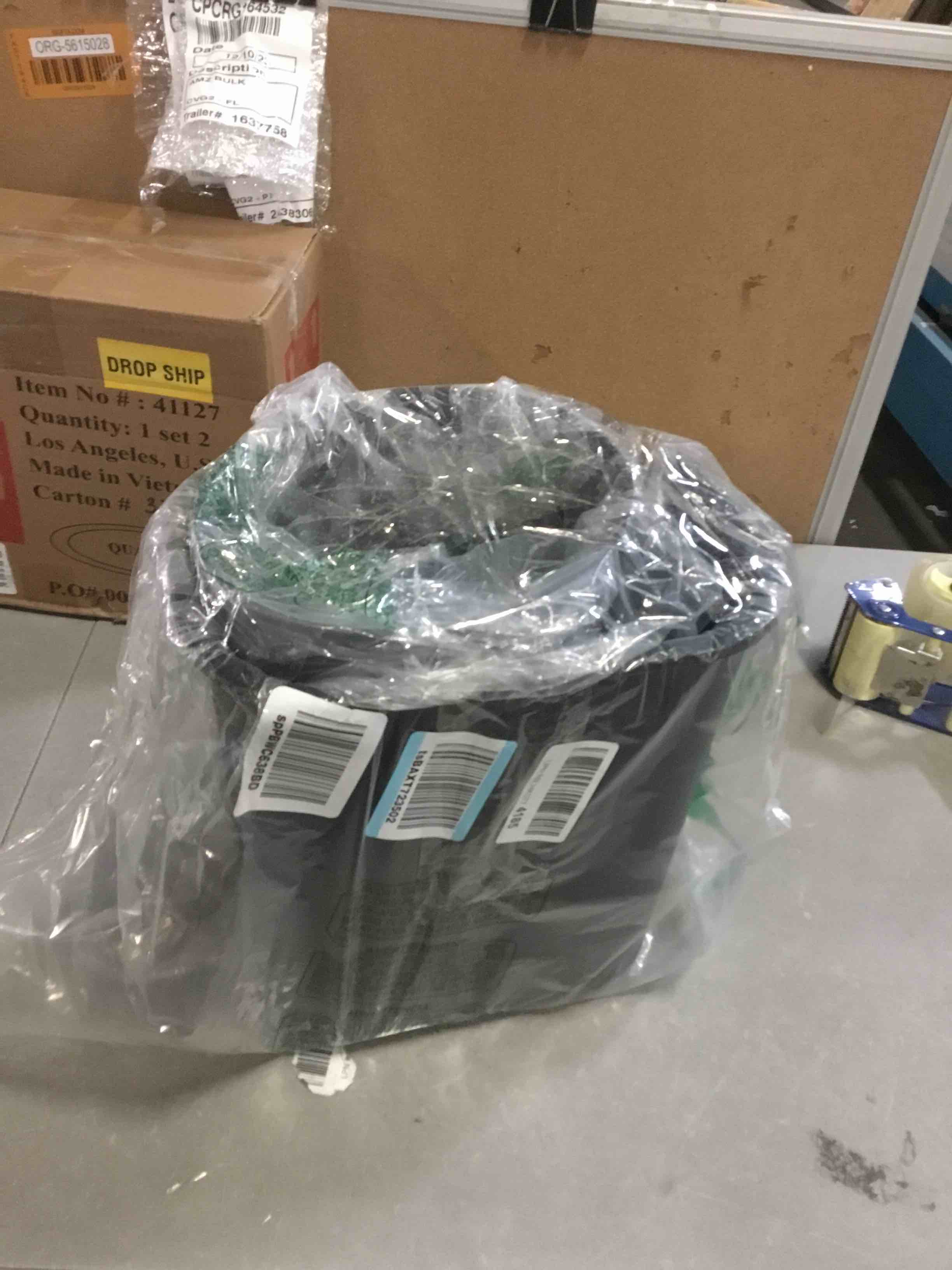 https://s3.amazonaws.com/lotting-images-prod/bidfta/BLU5372400_1703190398786.jpeg