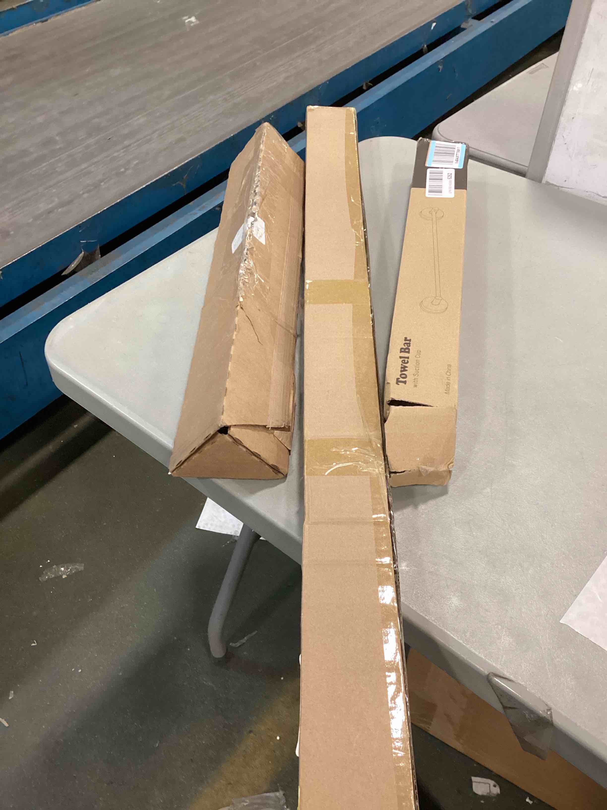 https://s3.amazonaws.com/lotting-images-prod/bidfta/BLU5372627_1703278433182.jpeg
