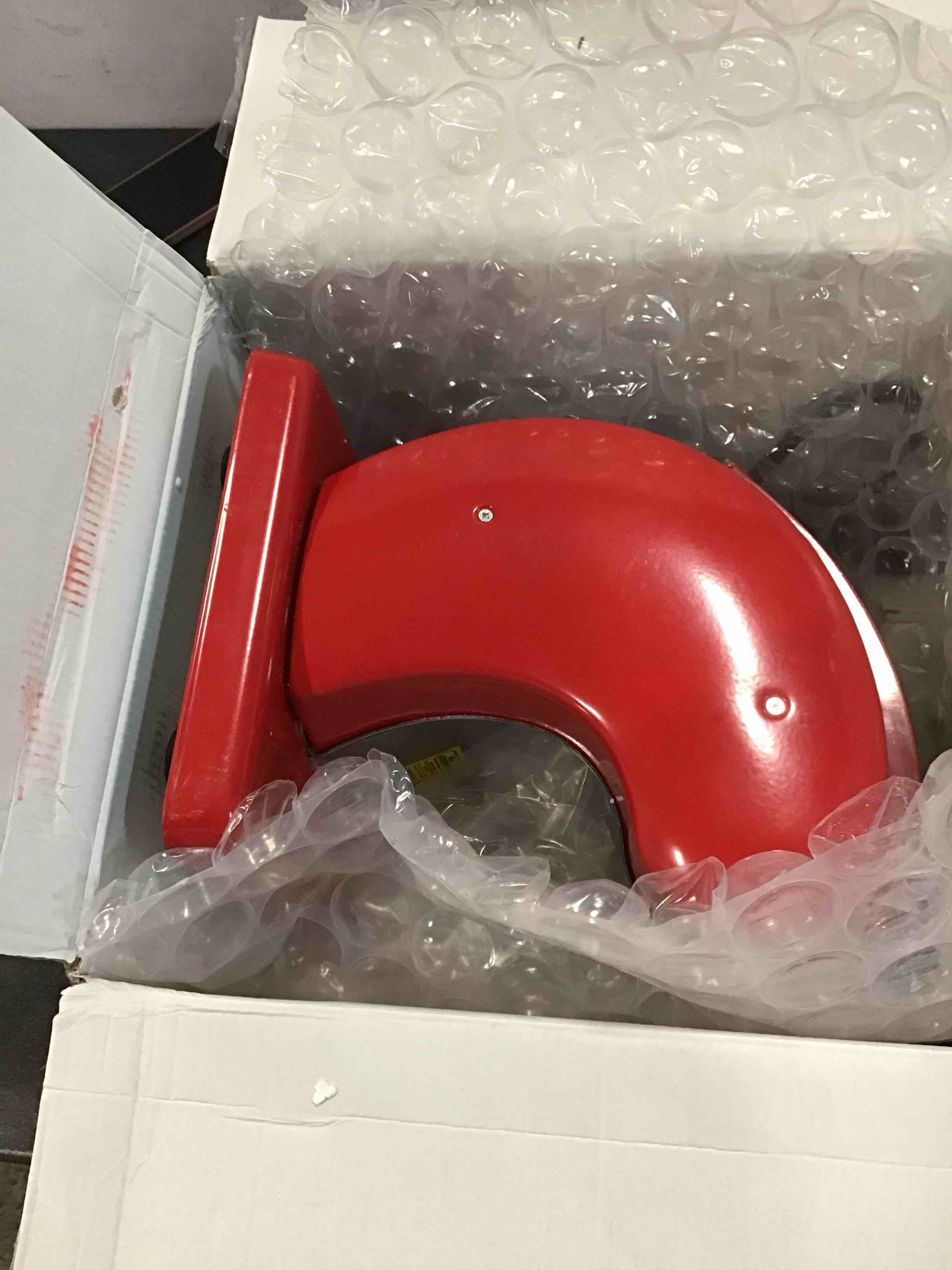 https://s3.amazonaws.com/lotting-images-prod/bidfta/BLU5372645_1703597783961.jpeg
