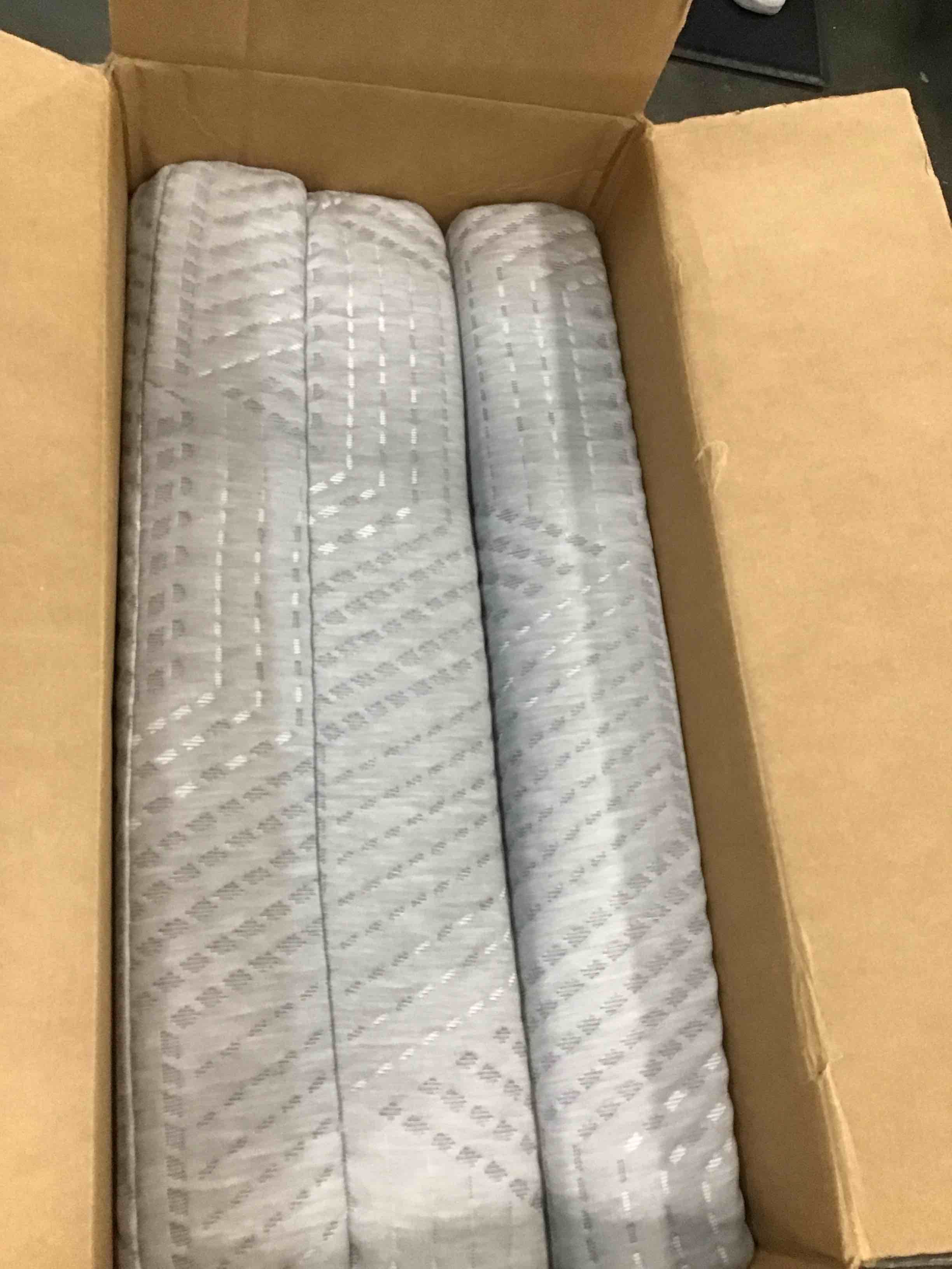 https://s3.amazonaws.com/lotting-images-prod/bidfta/BLU5372801_1703614436537.jpeg