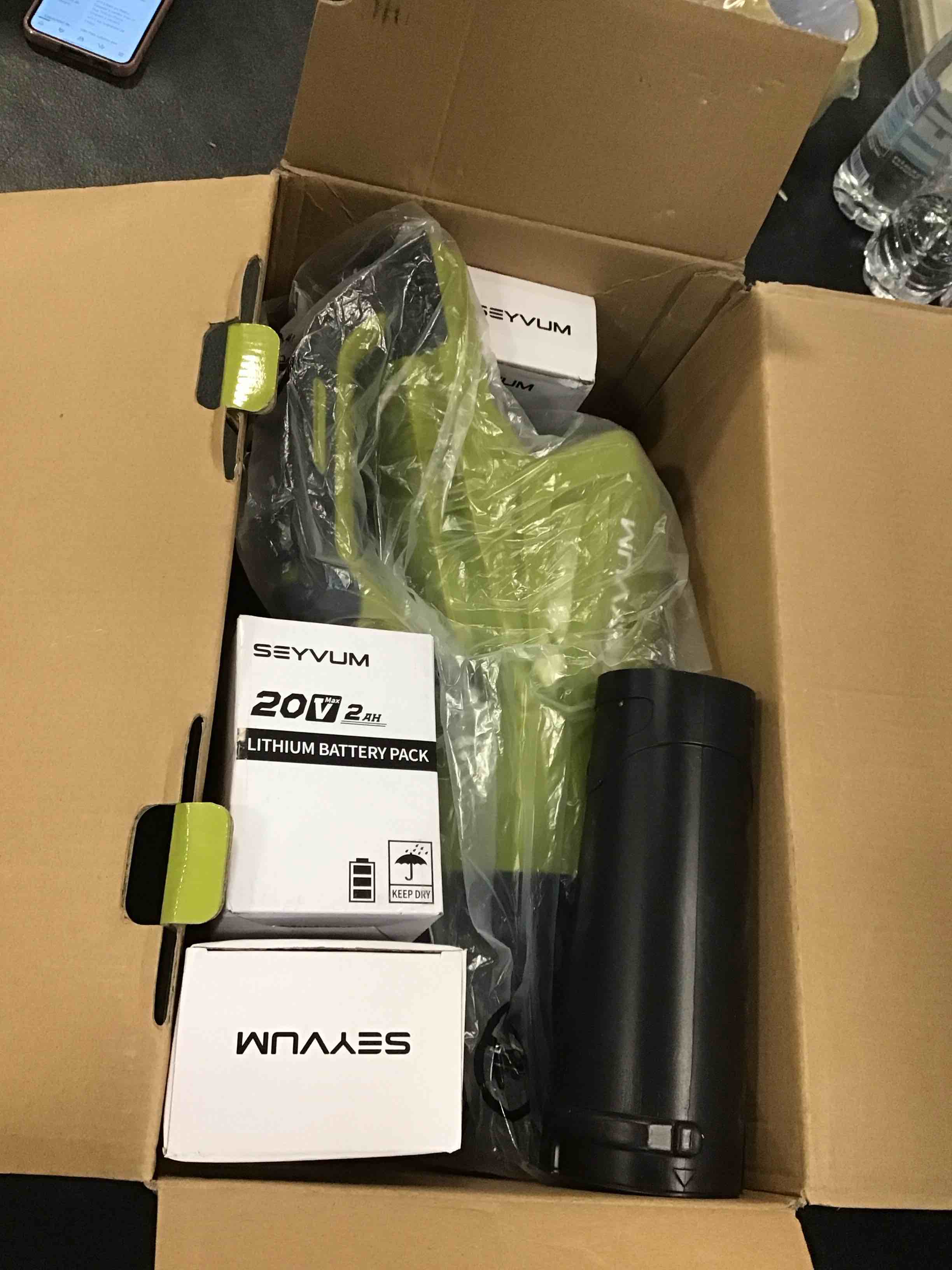 https://s3.amazonaws.com/lotting-images-prod/bidfta/BLU5372844_1703617041444.jpeg