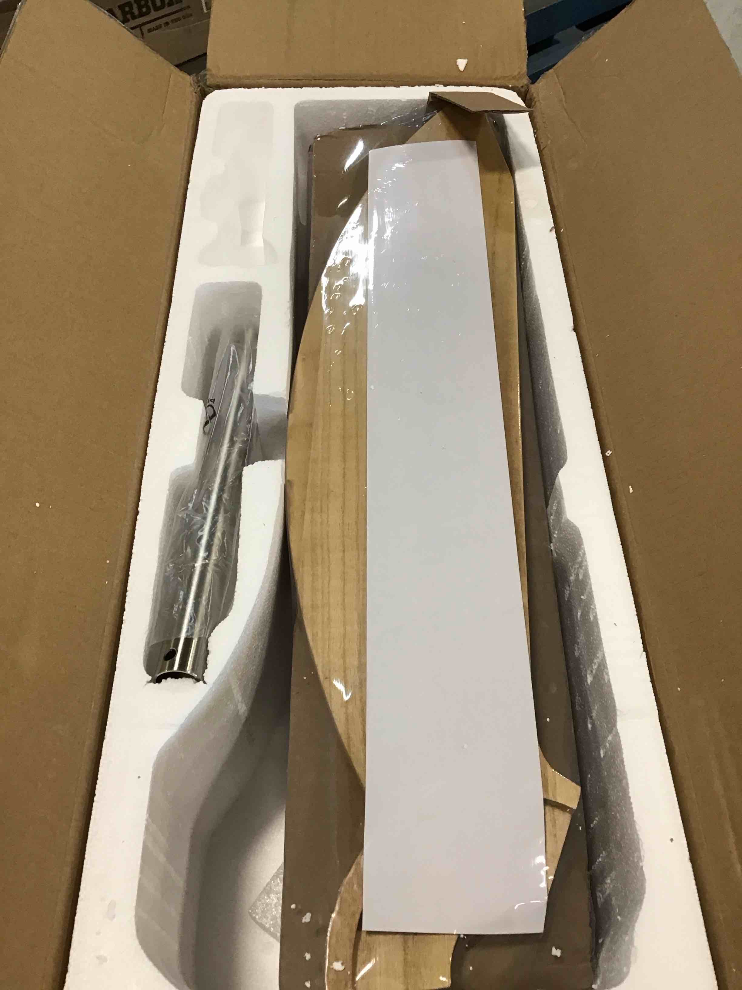 https://s3.amazonaws.com/lotting-images-prod/bidfta/BLU5372905_1703688338162.jpeg