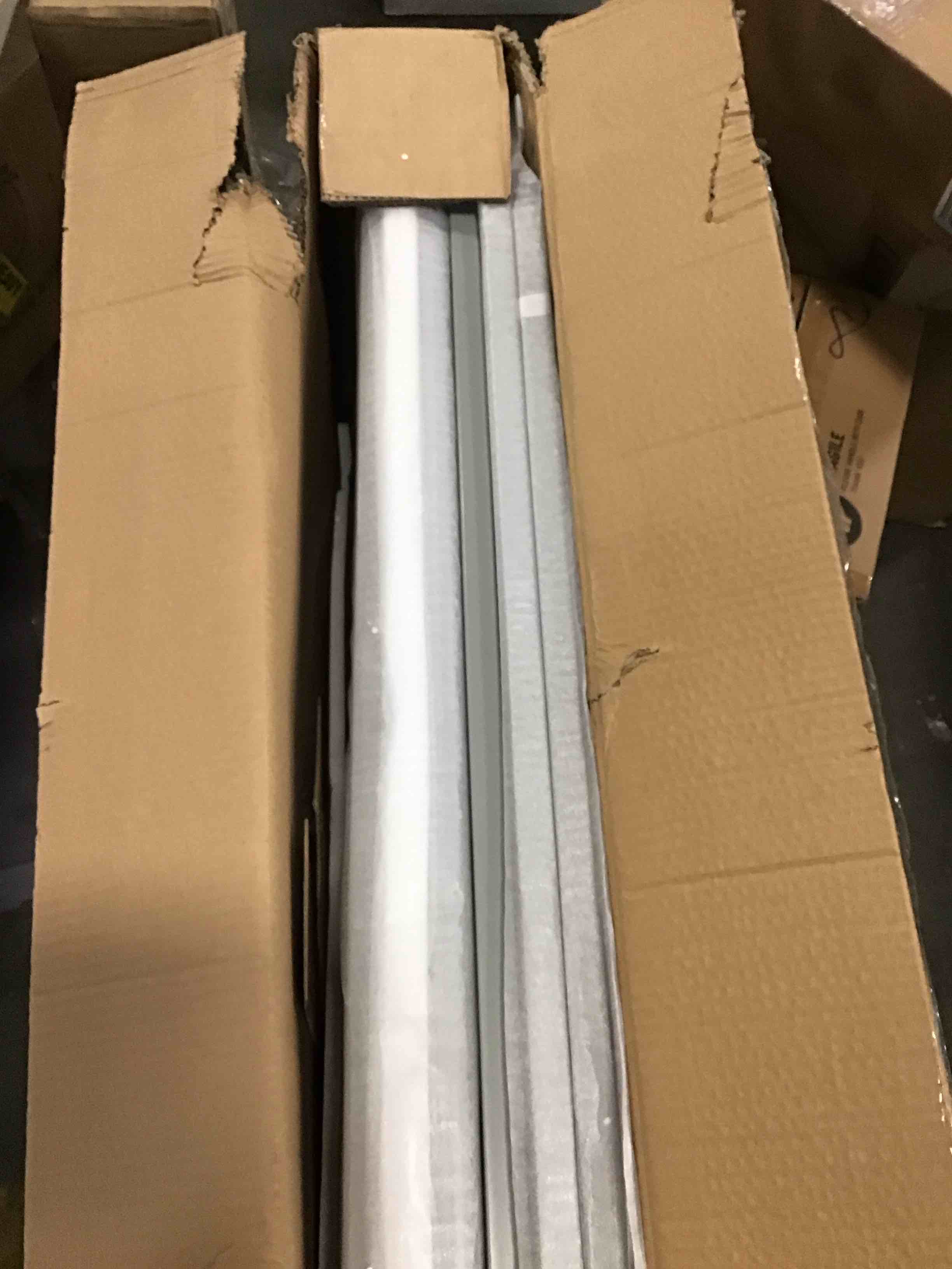 https://s3.amazonaws.com/lotting-images-prod/bidfta/BLU5373061_1703710214703.jpeg