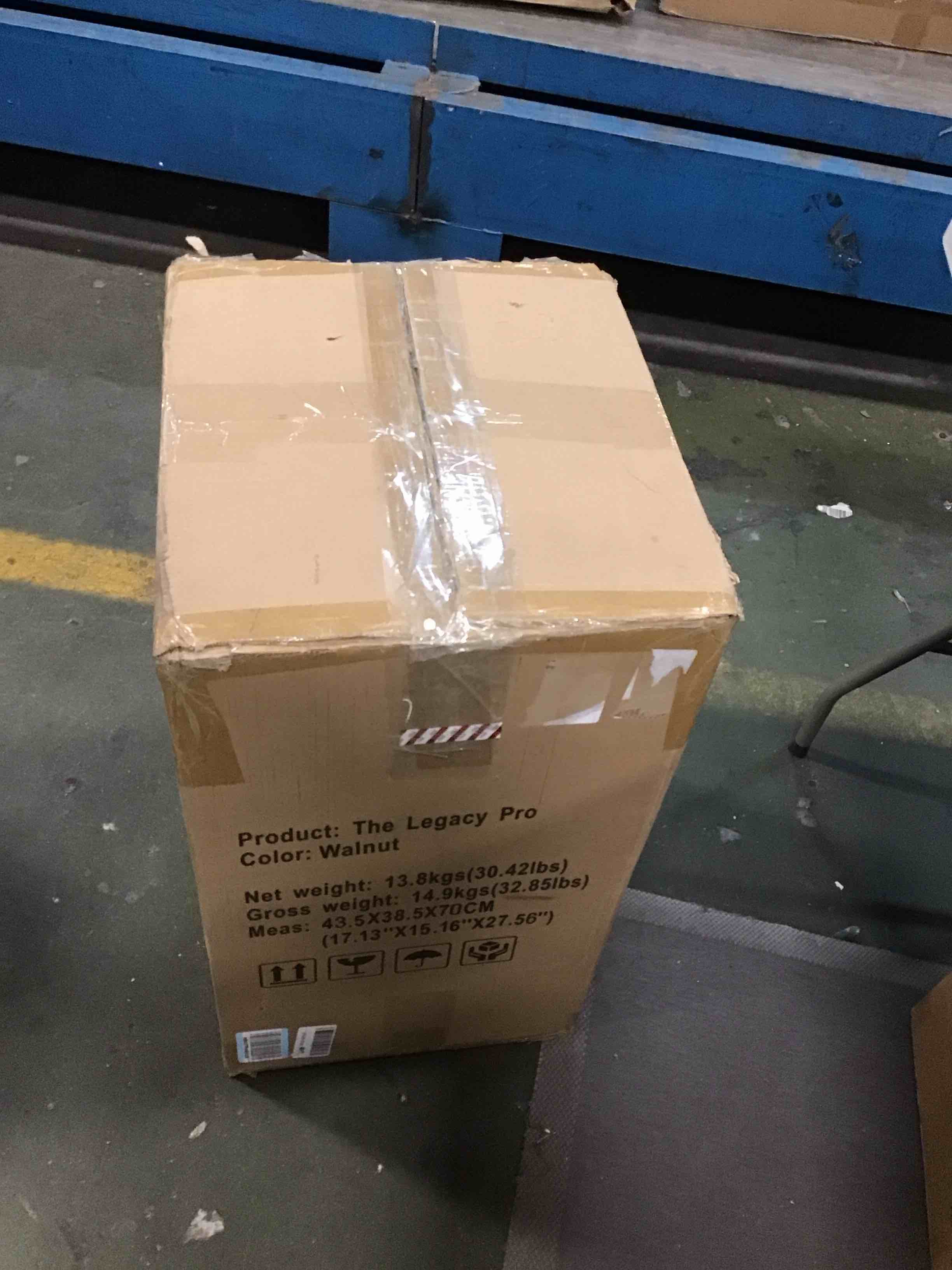 https://s3.amazonaws.com/lotting-images-prod/bidfta/BLU5373100_1703767344613.jpeg