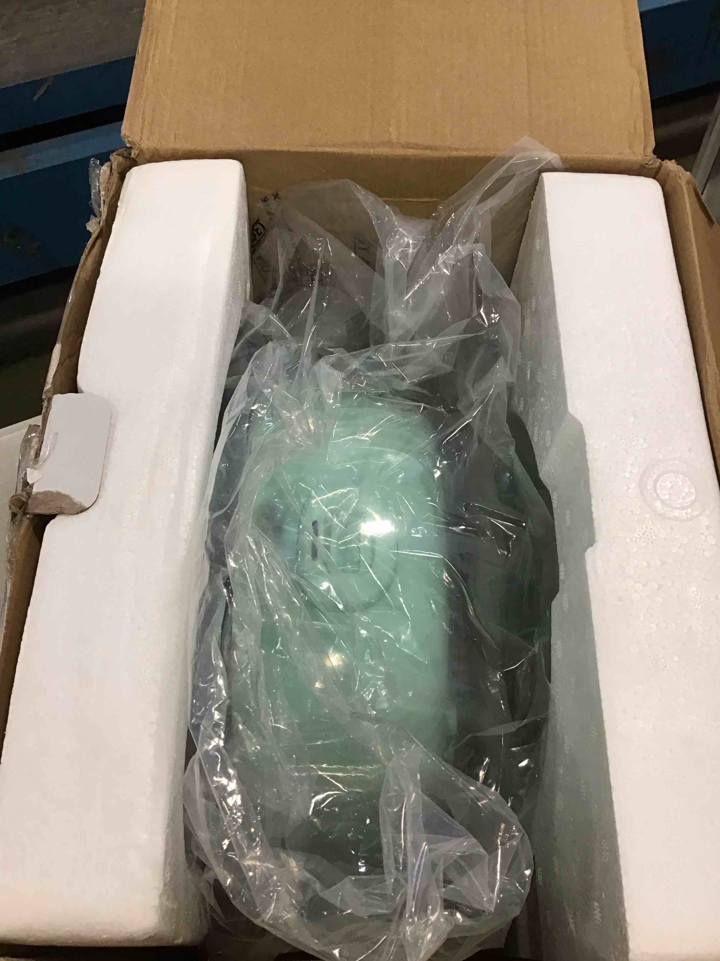 https://s3.amazonaws.com/lotting-images-prod/bidfta/BLU5373135_1703774293498.jpeg