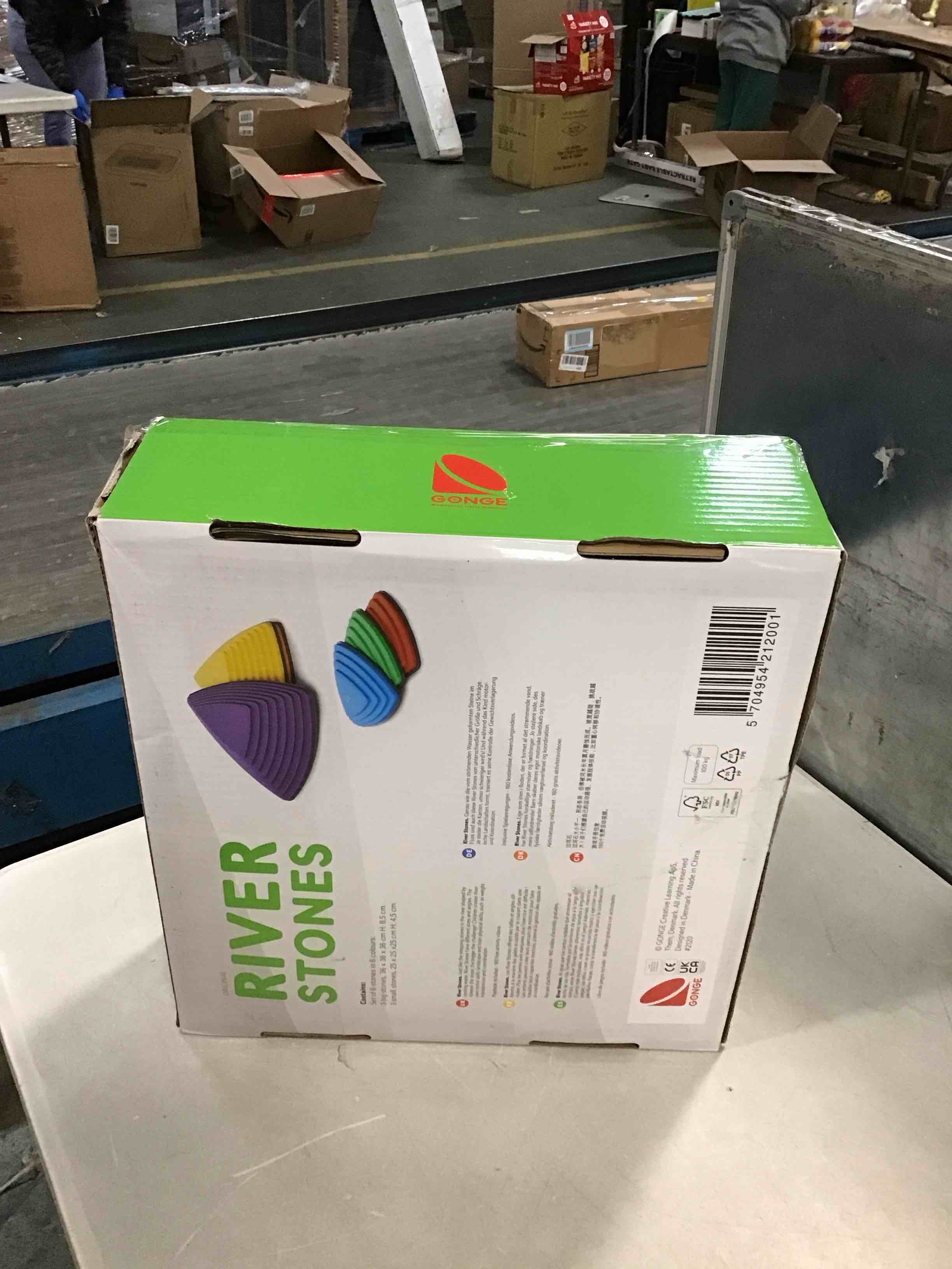 https://s3.amazonaws.com/lotting-images-prod/bidfta/BLU5373272_1703790485095.jpeg