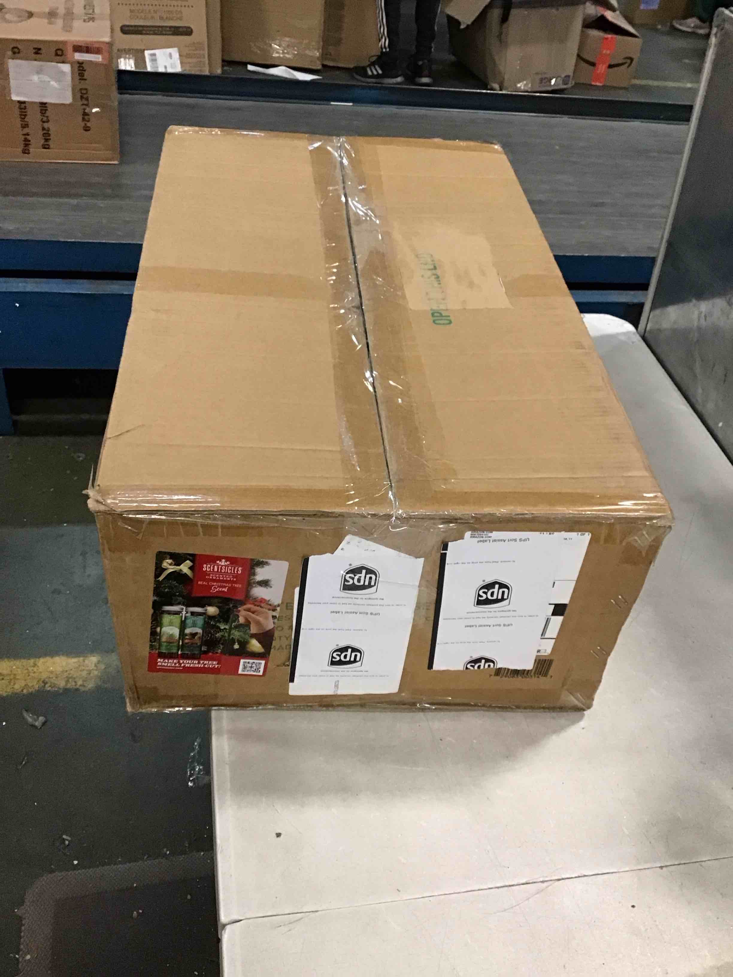 https://s3.amazonaws.com/lotting-images-prod/bidfta/BLU5373293_1703796225535.jpeg