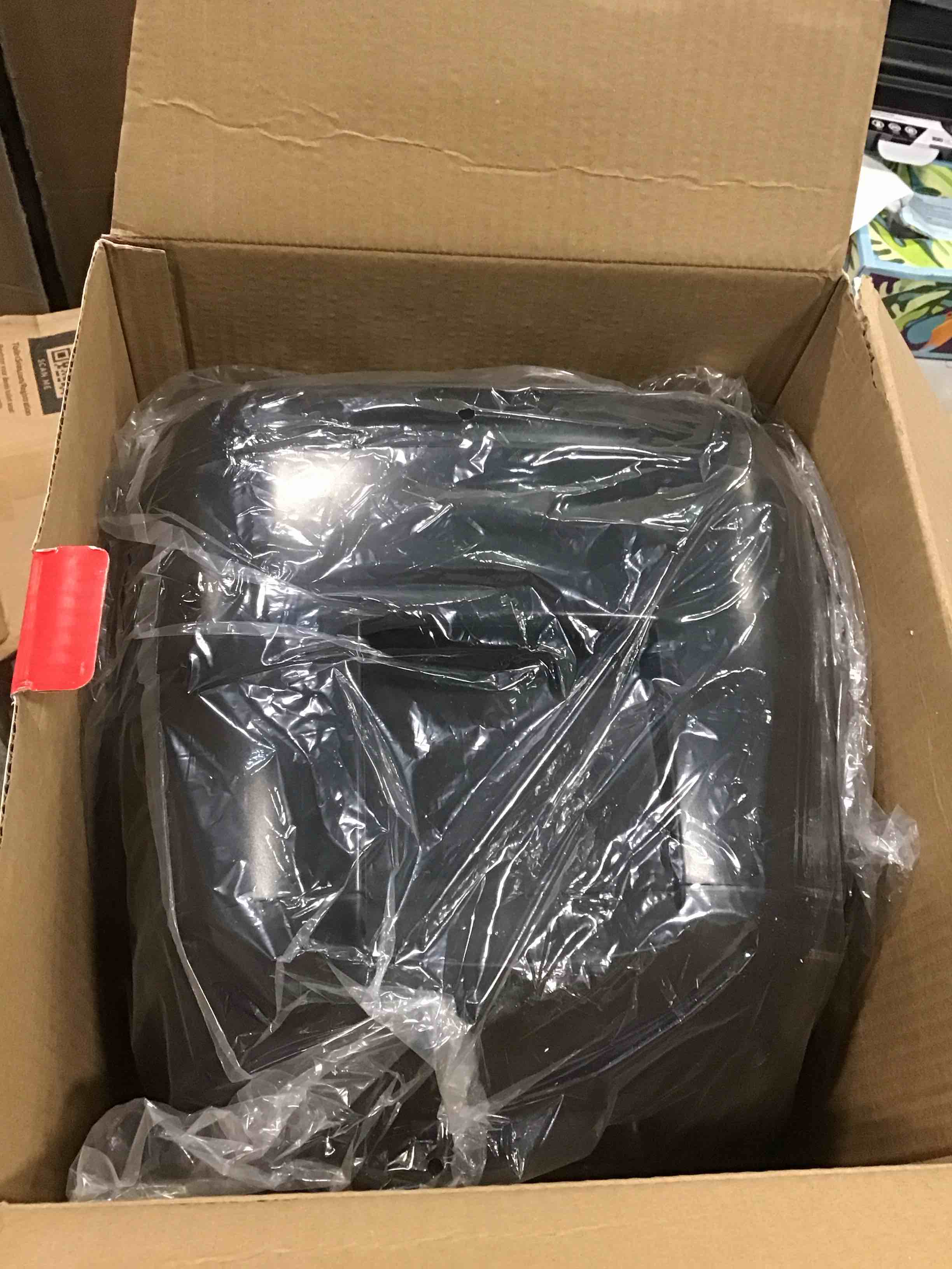 https://s3.amazonaws.com/lotting-images-prod/bidfta/BLU5373398_1703859317023.jpeg