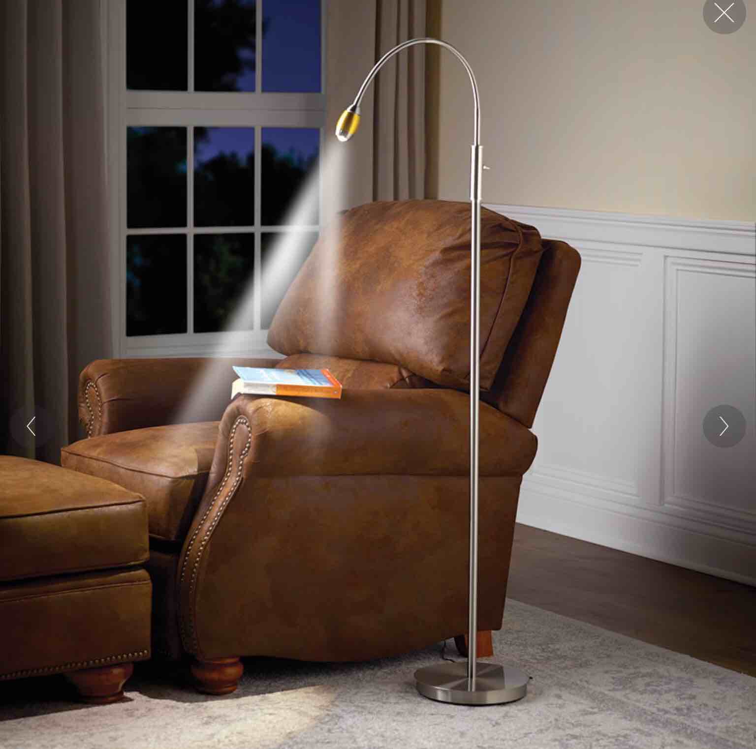 The Brightness Zooming Natural Light Lamp