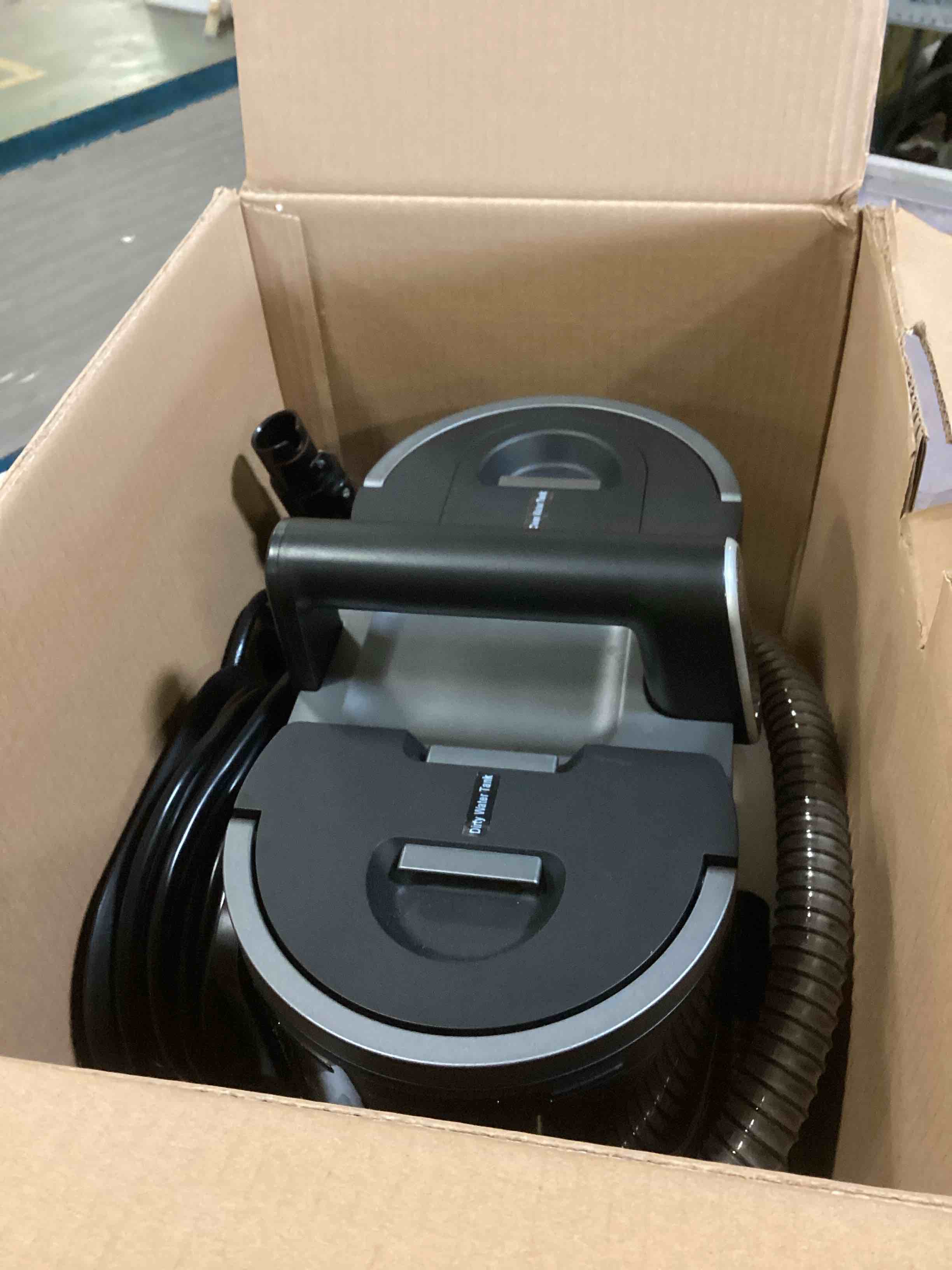 https://s3.amazonaws.com/lotting-images-prod/bidfta/BLU5375213_1702657638327.jpeg