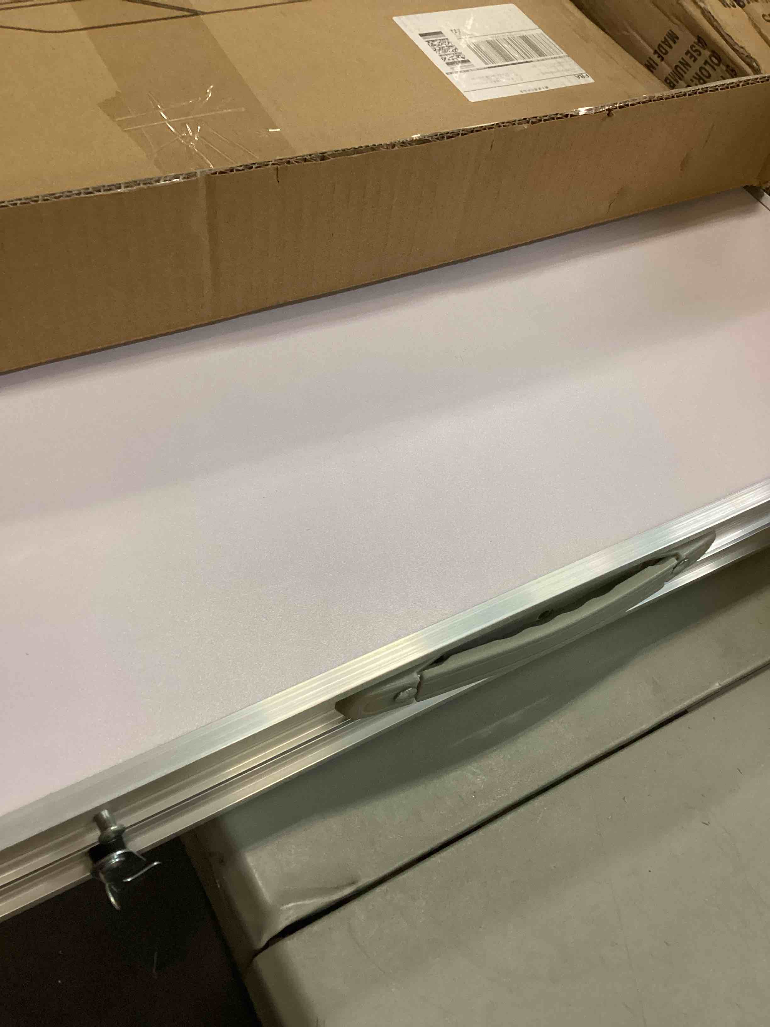 https://s3.amazonaws.com/lotting-images-prod/bidfta/BLU5375560_1702988184747.jpeg